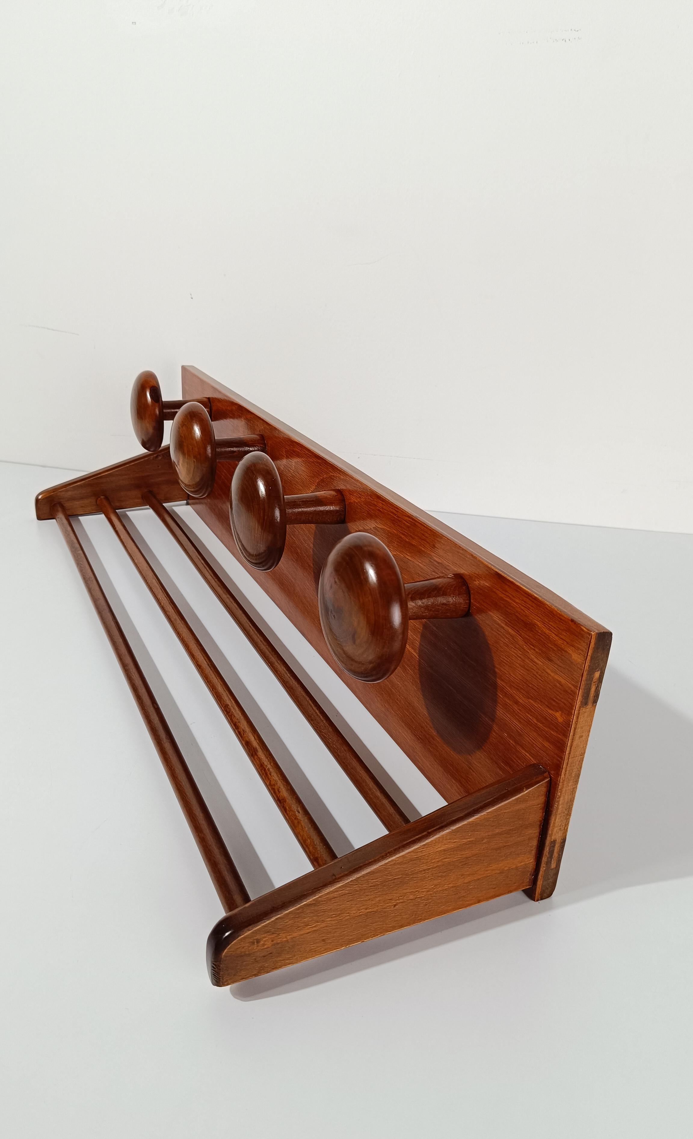 Perchero de pared y perchero de madera modernos italianos de mediados del siglo XX by Fraber en venta 8