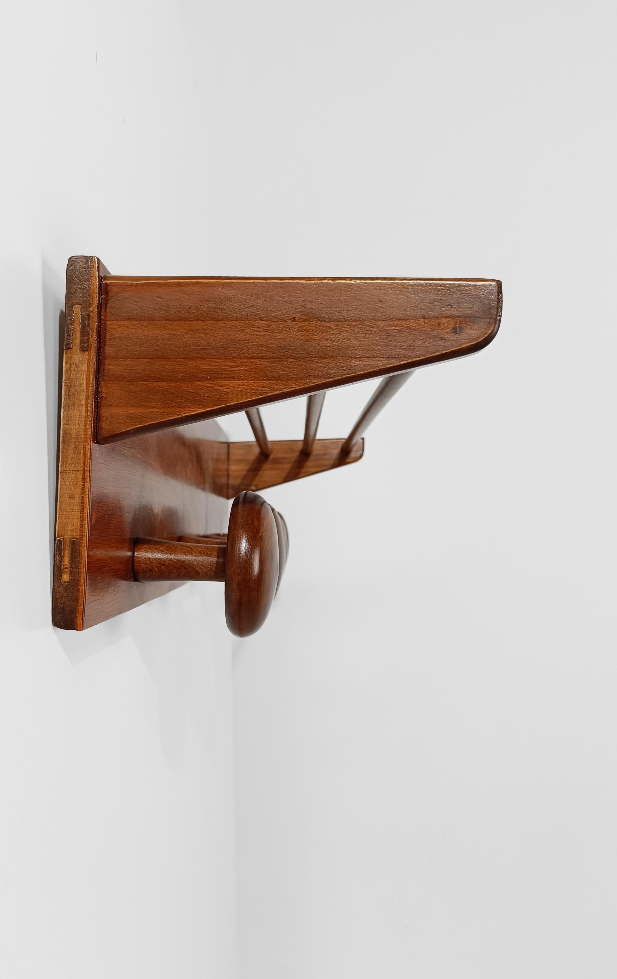 Perchero de pared y perchero de madera modernos italianos de mediados del siglo XX by Fraber en venta 2