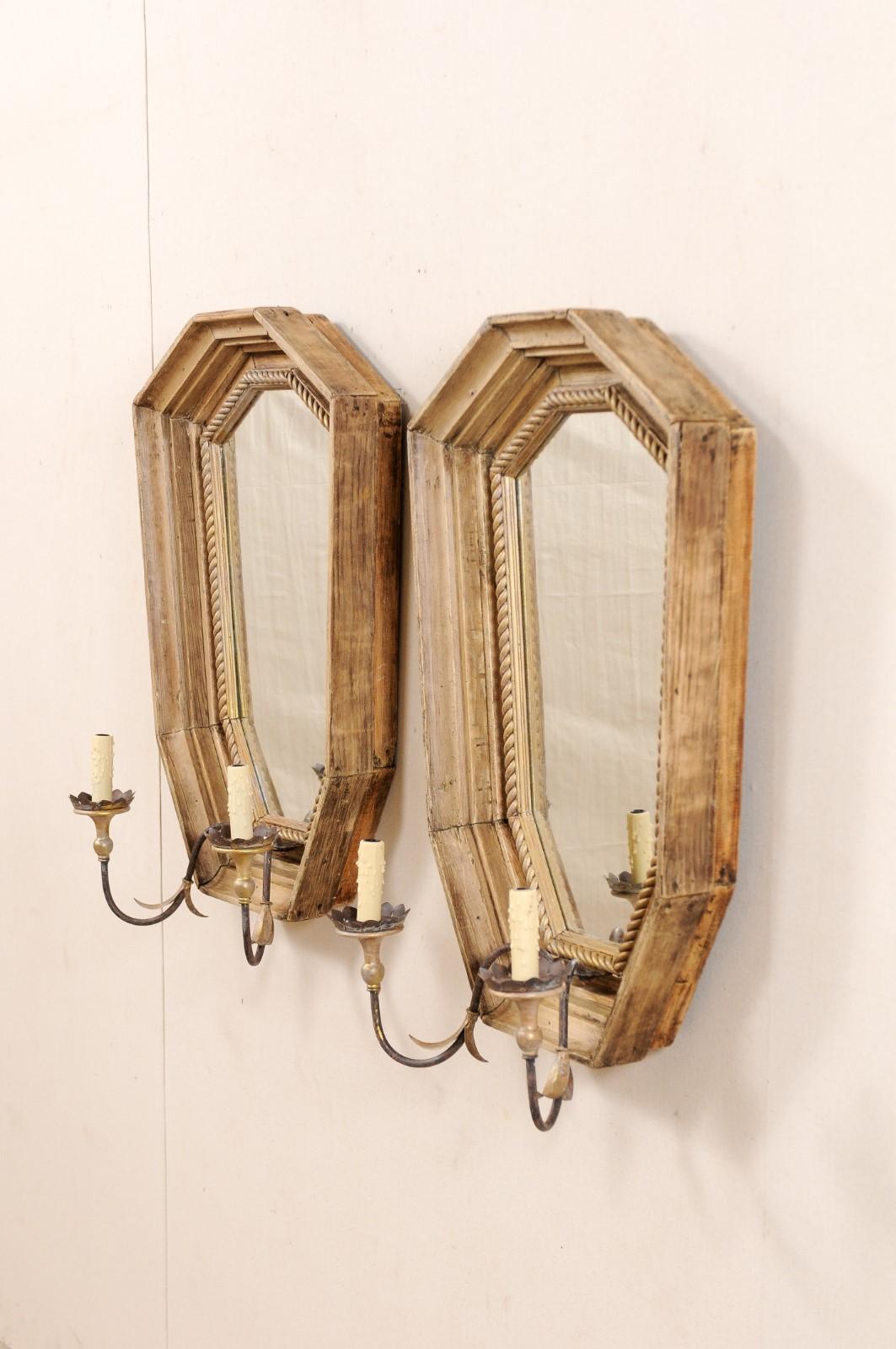 Italian Mid-20th Century Sconces with Large Mirrored Back-Plate In Good Condition In Atlanta, GA