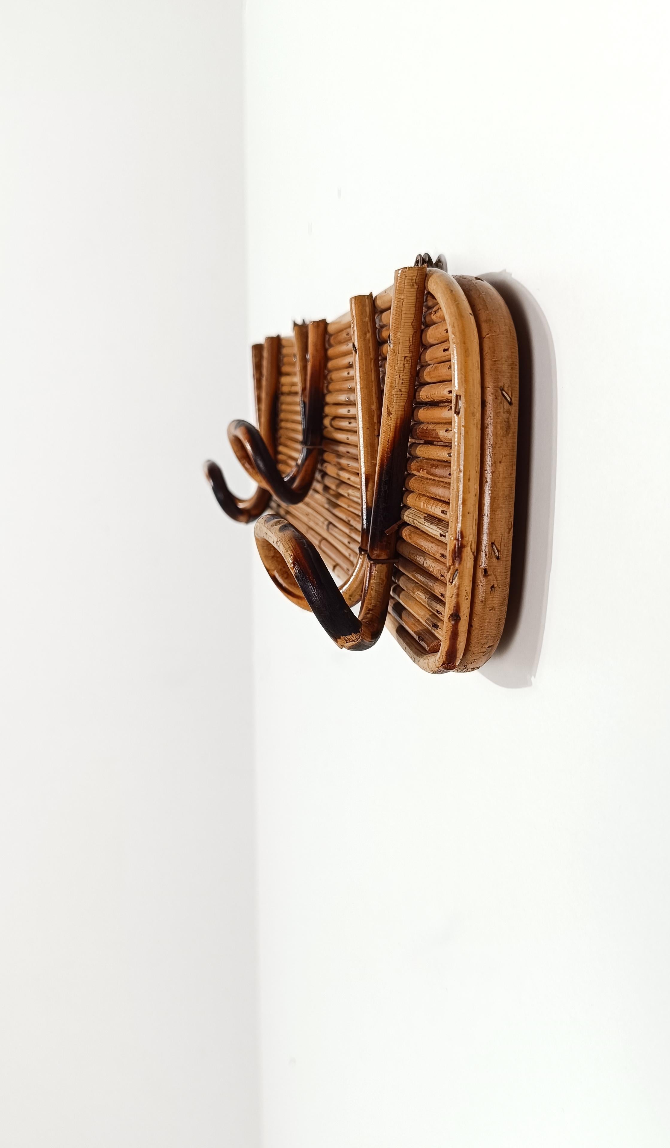 Italian Mid 20th Century Wall Coat Hanger in Cane & Rattan, Vivai del Sud style For Sale 2