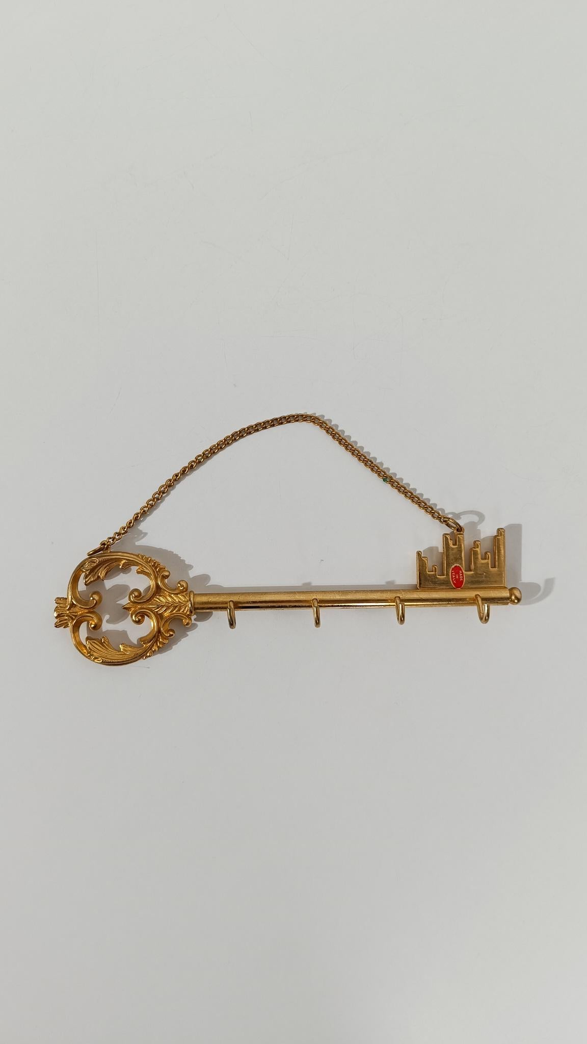 Italian Mid 20th Century Wall Keys Rack with Heavy Brass Ornate Key Shape, 50s For Sale 11