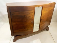 Italian Mid-20thh Century Modern Sideboard with Etched Mirror Bar, Circa 1950s