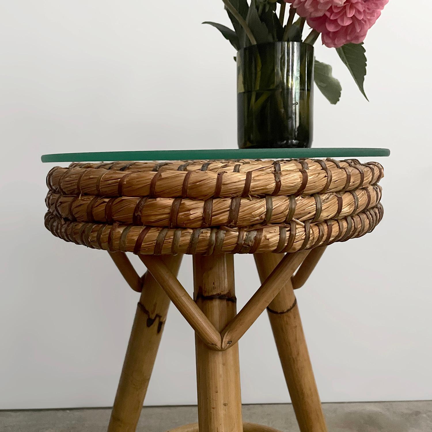 Italian Mid Centiry Rattan & Bamboo Tripod Side Table For Sale 2