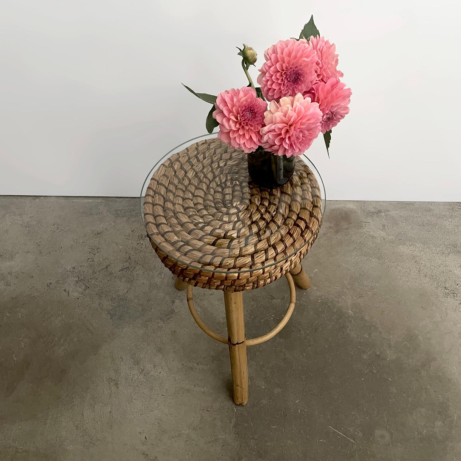 Italian Mid Centiry Rattan & Bamboo Tripod Side Table For Sale 4