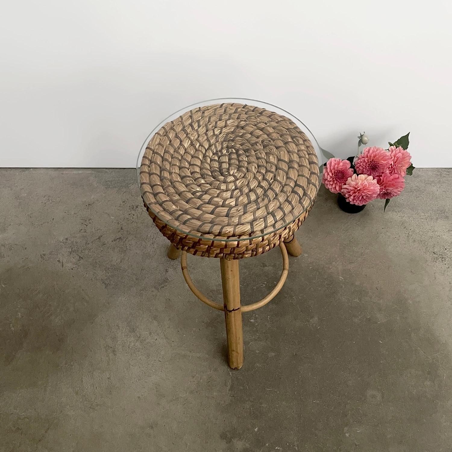 Italian Mid Centiry Rattan & Bamboo Tripod Side Table For Sale 5