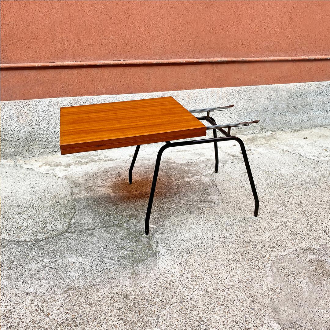 Italian Mid-Centrury Modern Metal and Wood Extendable Table, 1960s In Good Condition In MIlano, IT