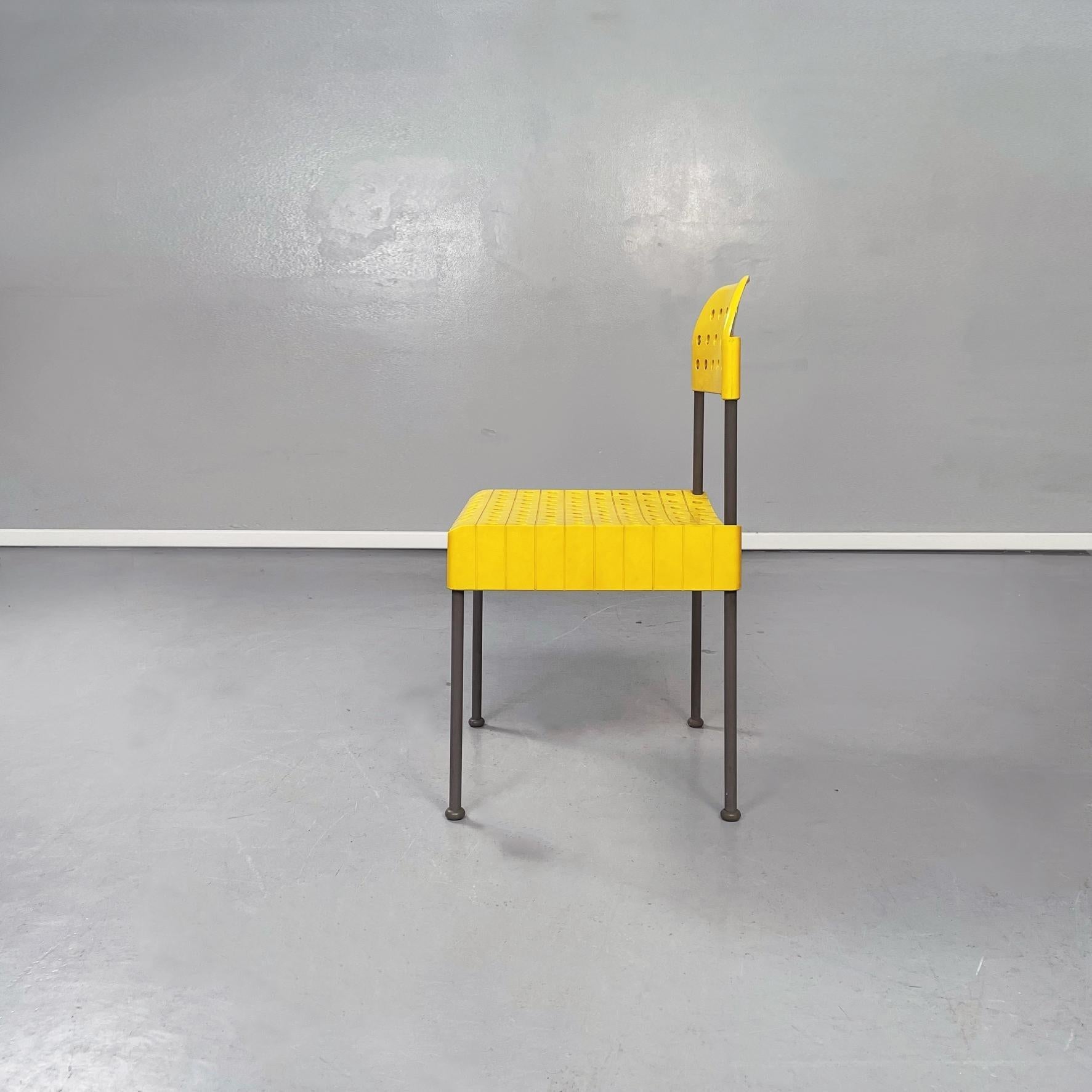 Italian Mid-Century Yellow Chair Box by Enzo Mari for Castelli, 1970s In Good Condition In MIlano, IT