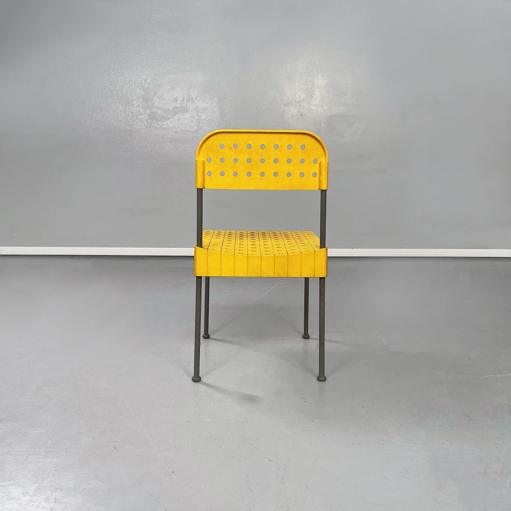 Late 20th Century Italian Mid-Century Yellow Chair Box by Enzo Mari for Castelli, 1970s