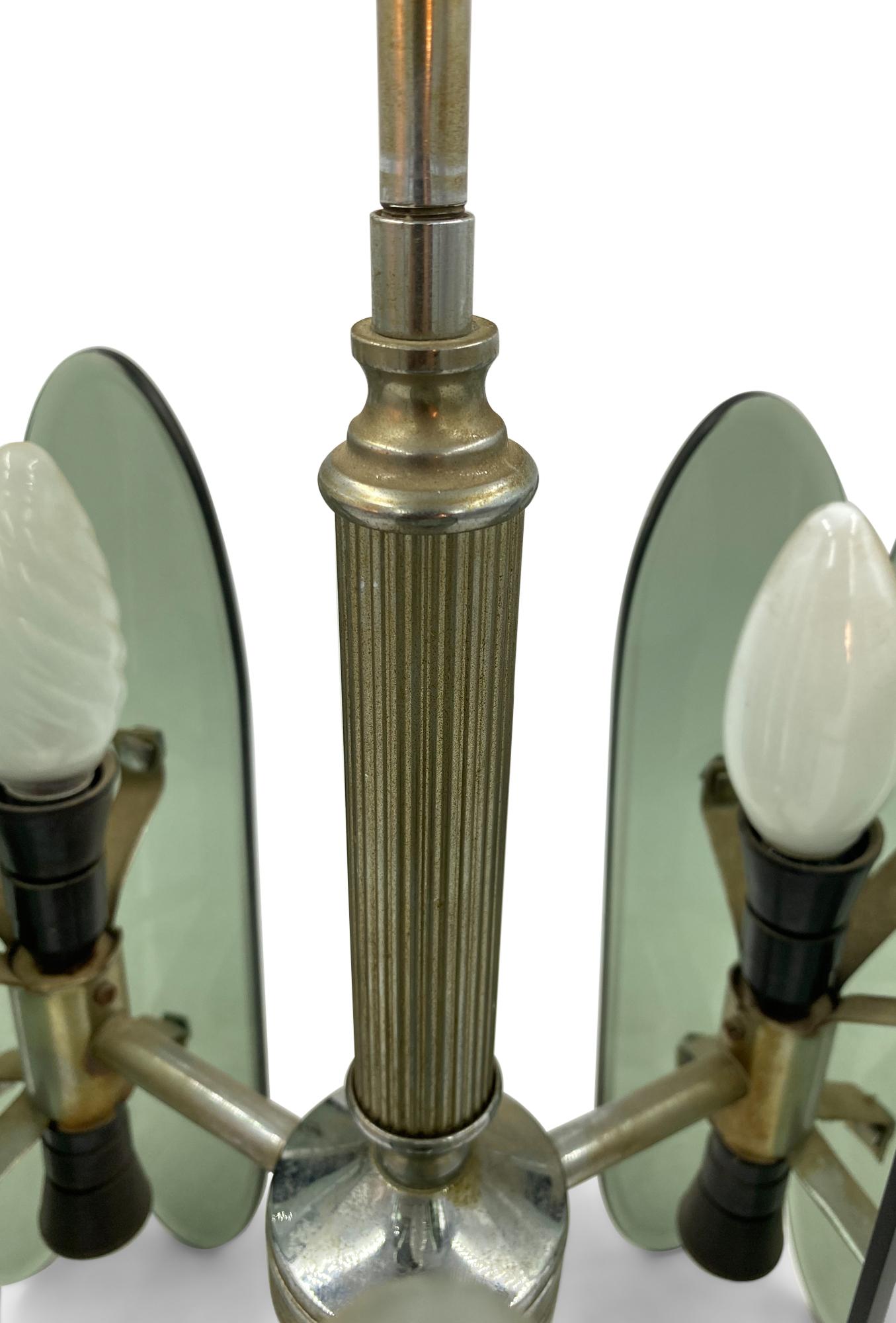 Lustre italien du milieu du siècle à 6 lumières en verre en vente 2