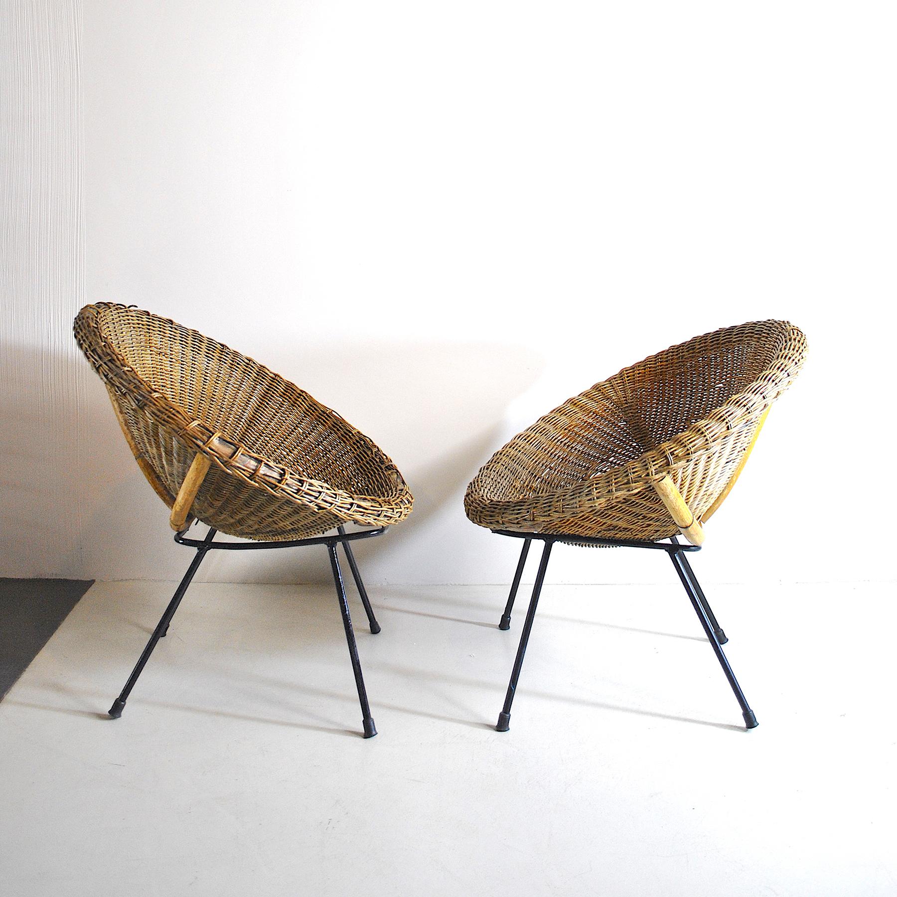 Italian Midcentury 1960s Eggs Cane Chairs For Sale 4