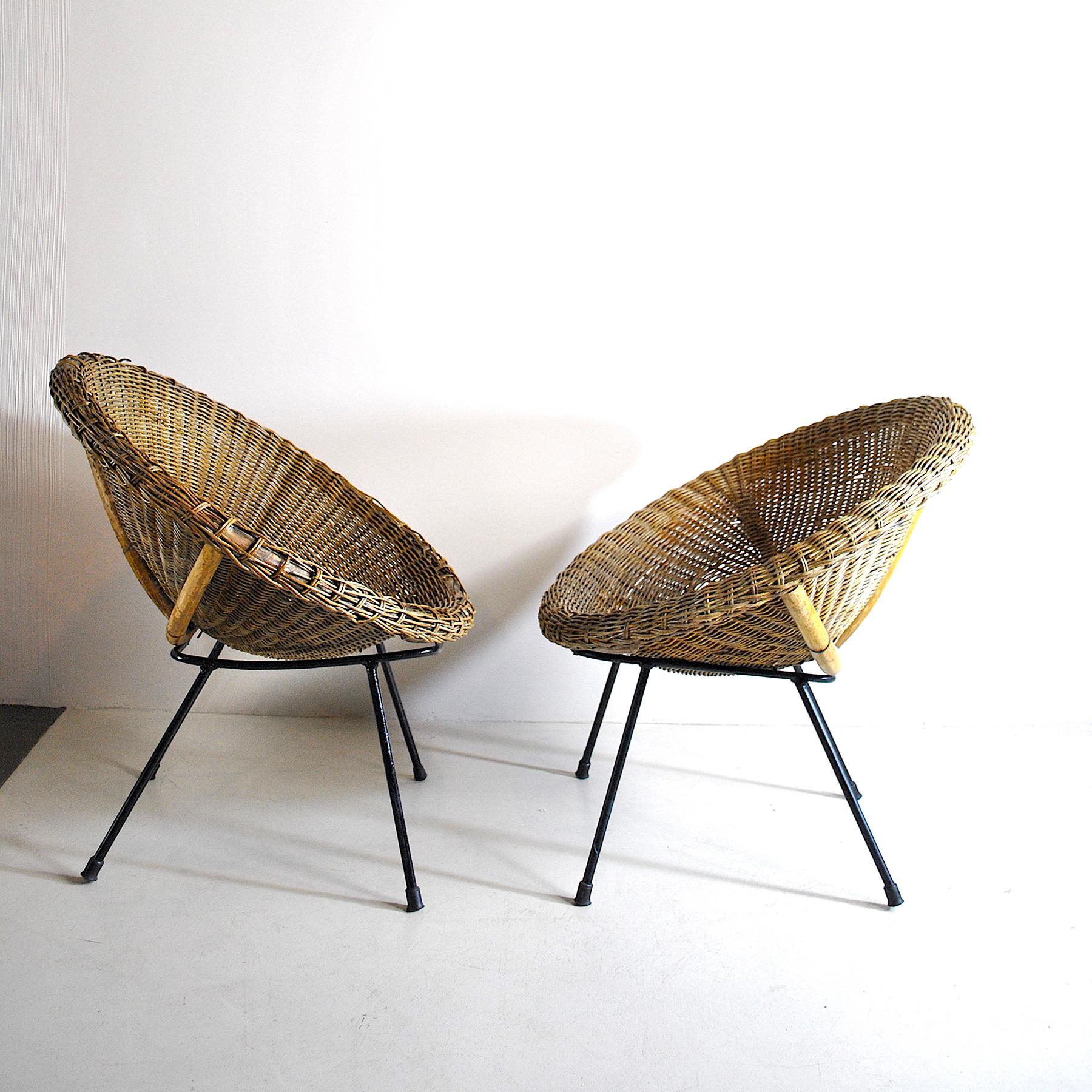 Italian Midcentury 1960s Eggs Cane Chairs For Sale 3