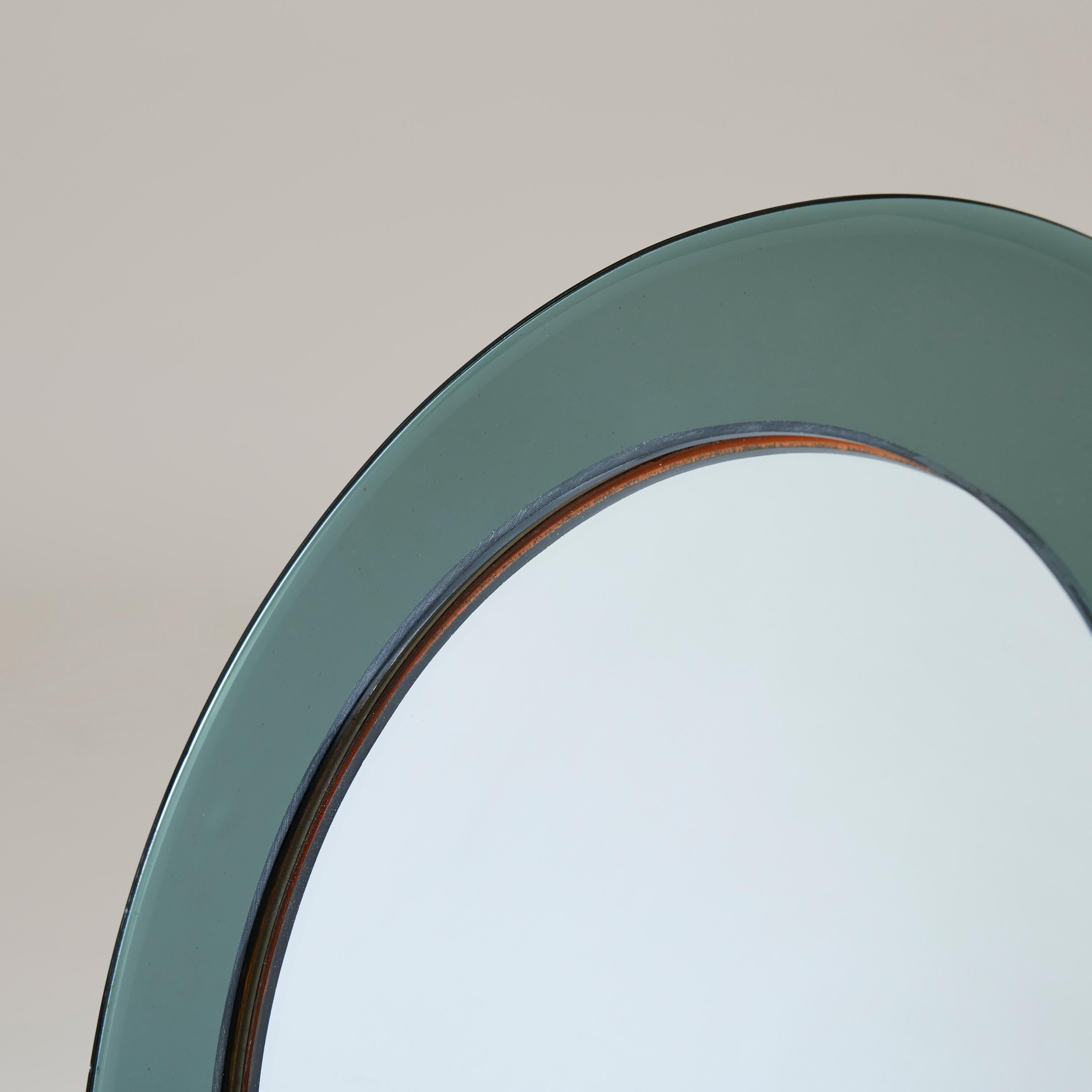 Italian Mid-century adjustable circular table mirror with polished nickel base In Good Condition For Sale In London, GB
