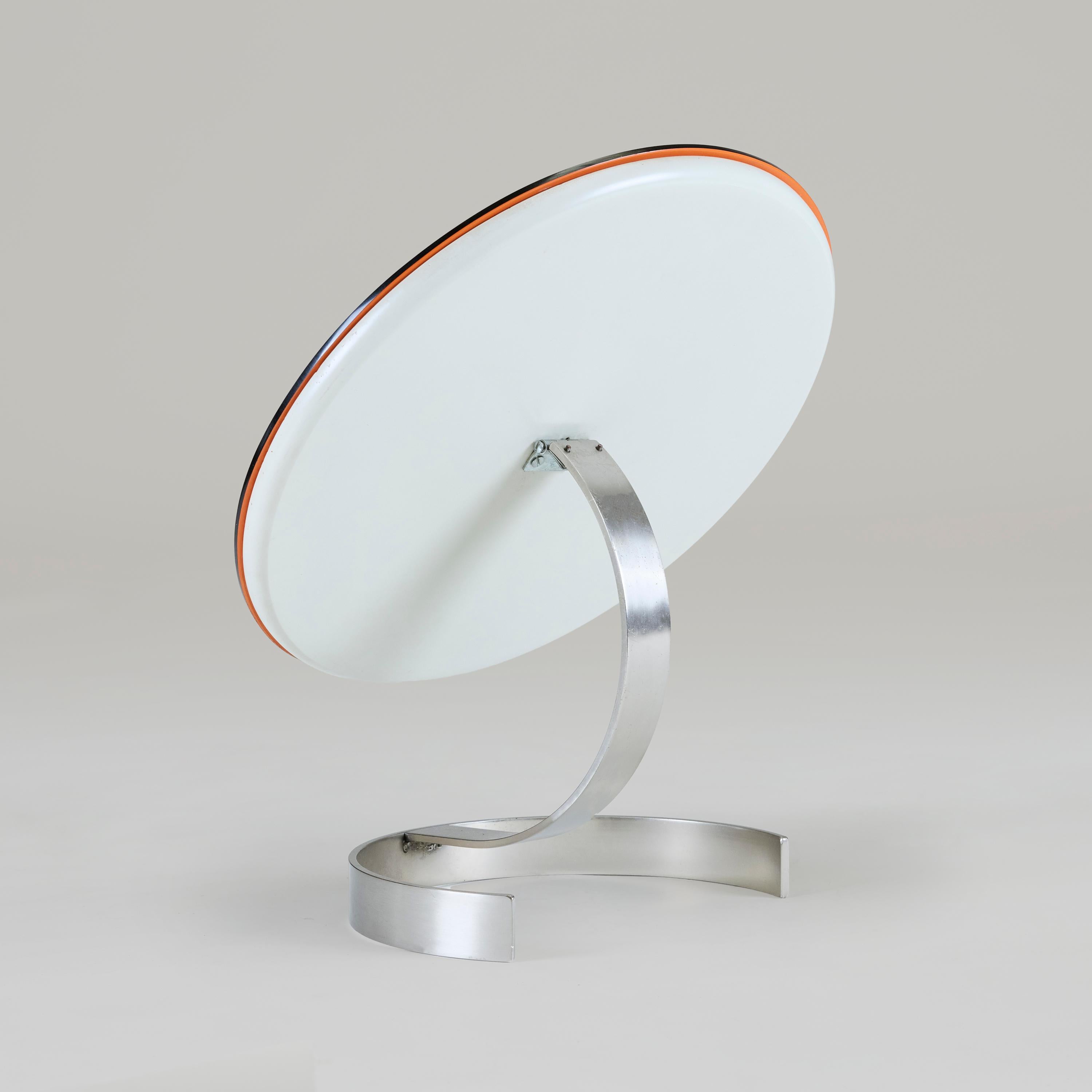 Italian Mid-century adjustable circular table mirror with polished nickel base For Sale 2