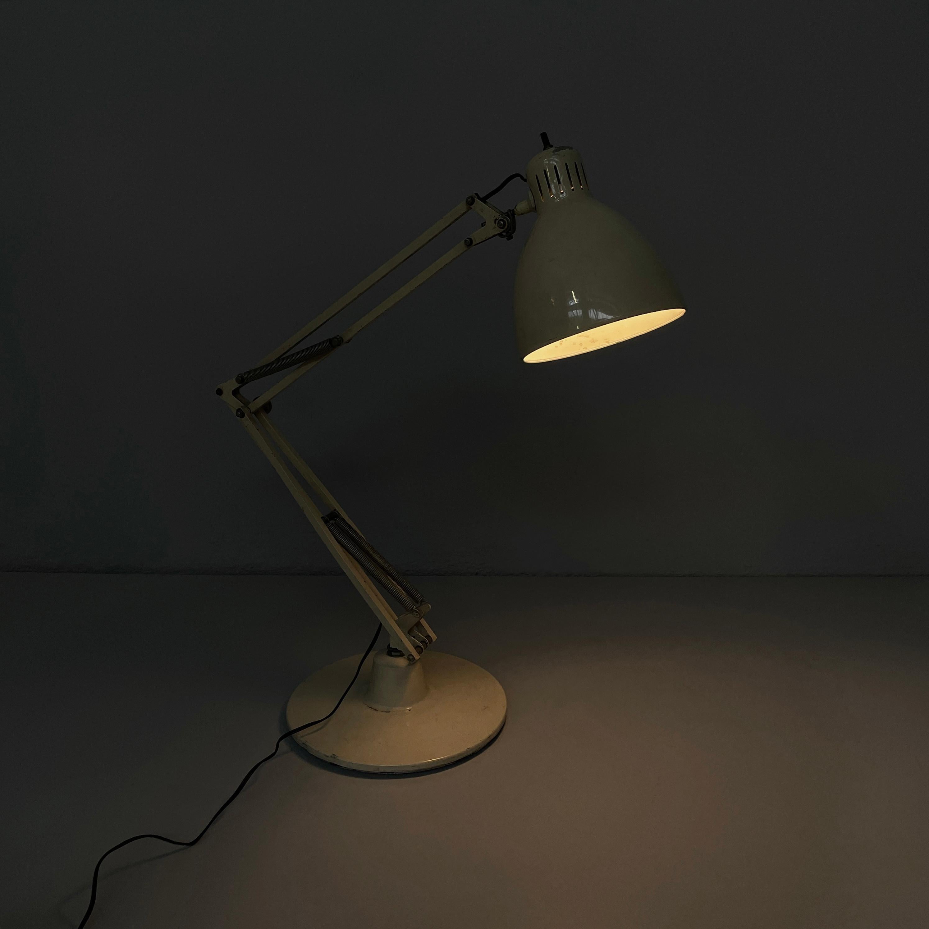 Italiano Italian mid-century Adjustable table lamp Naska Loris by Jac Jacobsen Luxo 1950s in vendita