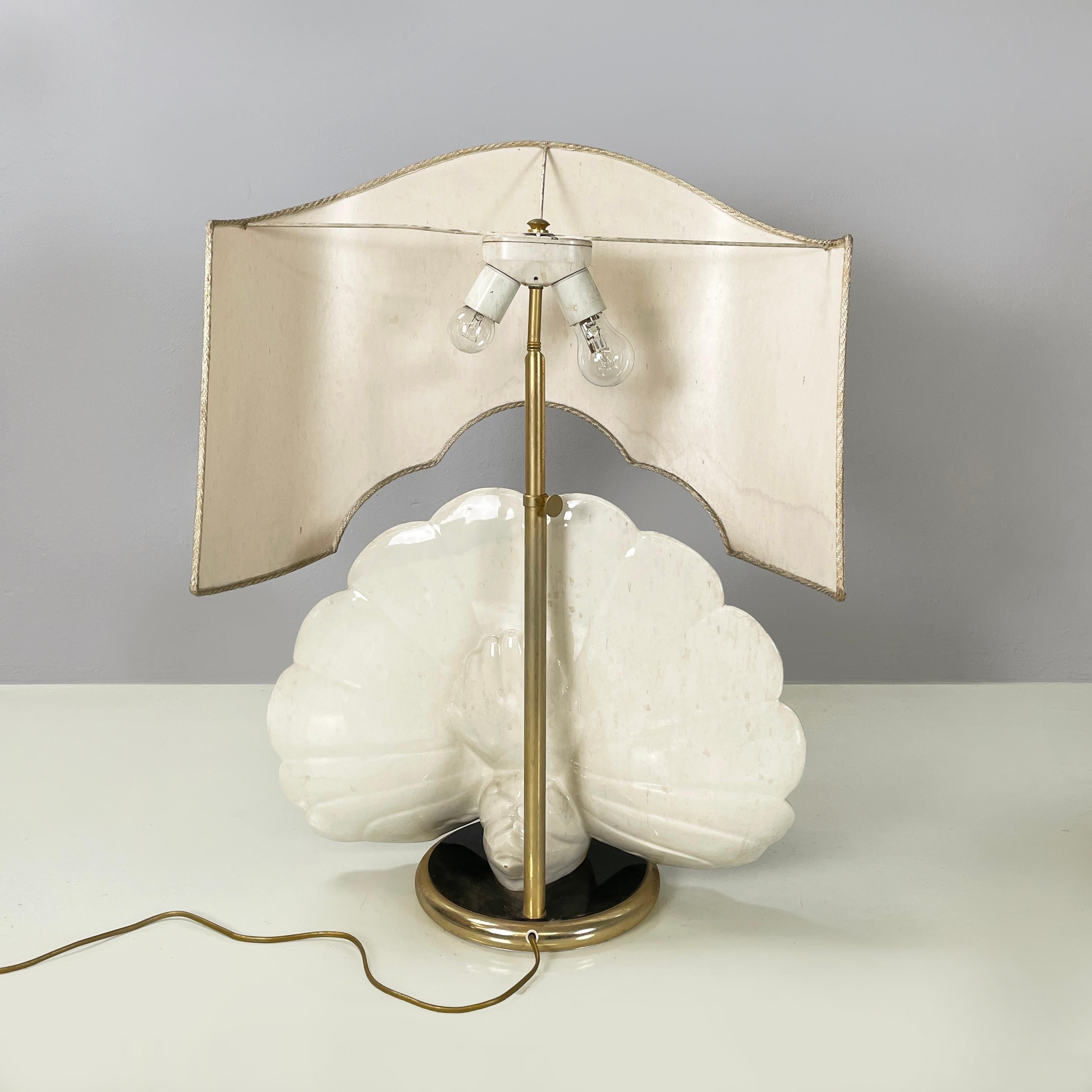 Lampe de table réglable italienne du milieu du siècle dernier avec paon en céramique laiton, 1970 en vente 1
