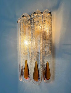 Aplique de pared italiano de mediados de siglo en cristal de Murano ámbar de Mazzega, años 70