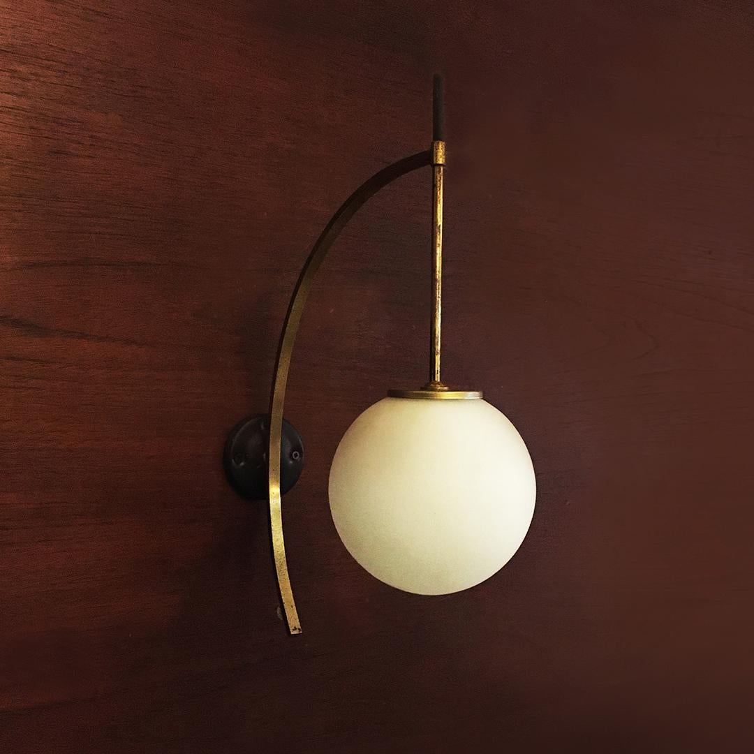 Italian Mid-Century Arch Brass Wall Lamp with Opaline Glass Lampshade, 1950s In Good Condition In MIlano, IT