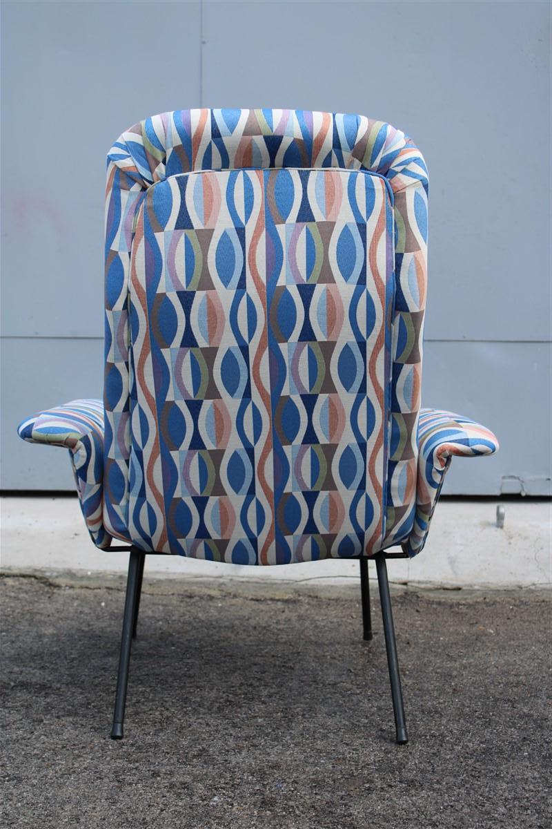 Italian Mid-century Armchair Arflex 1950s Optical fabric iron feet For Sale 4