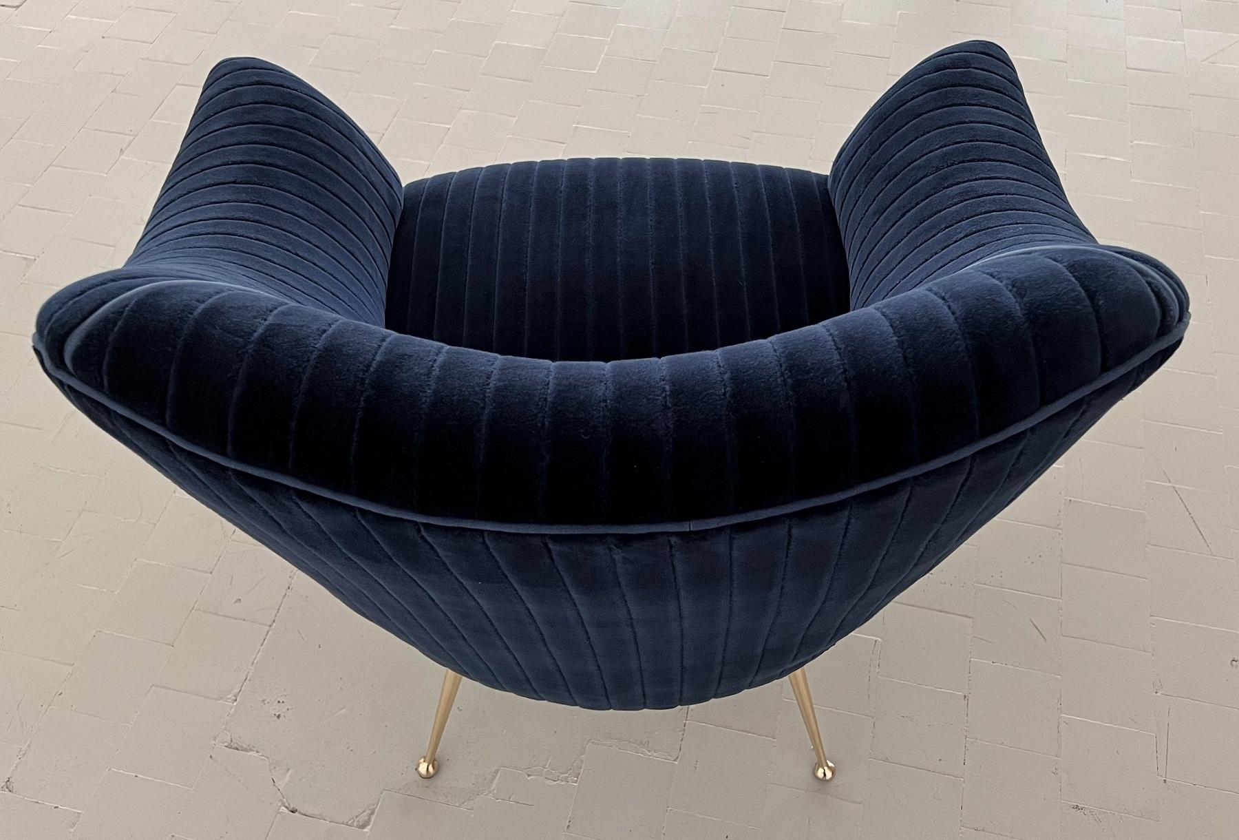 Italian Mid-Century Armchair with Brass Legs reupholstered in Magnificent Velvet For Sale 8