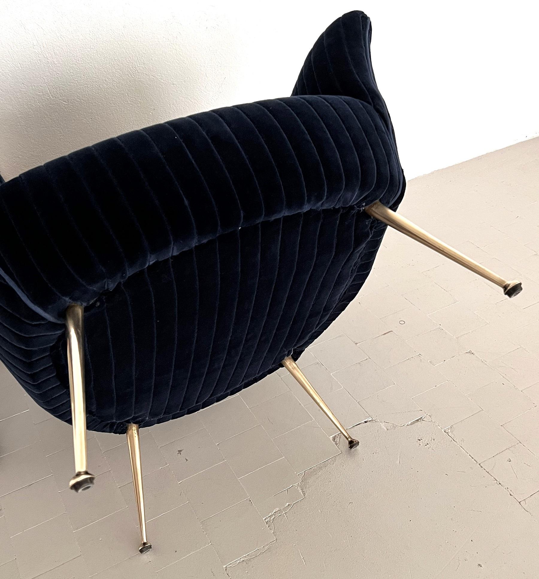 Italian Mid-Century Armchair with Brass Legs reupholstered in Magnificent Velvet For Sale 9