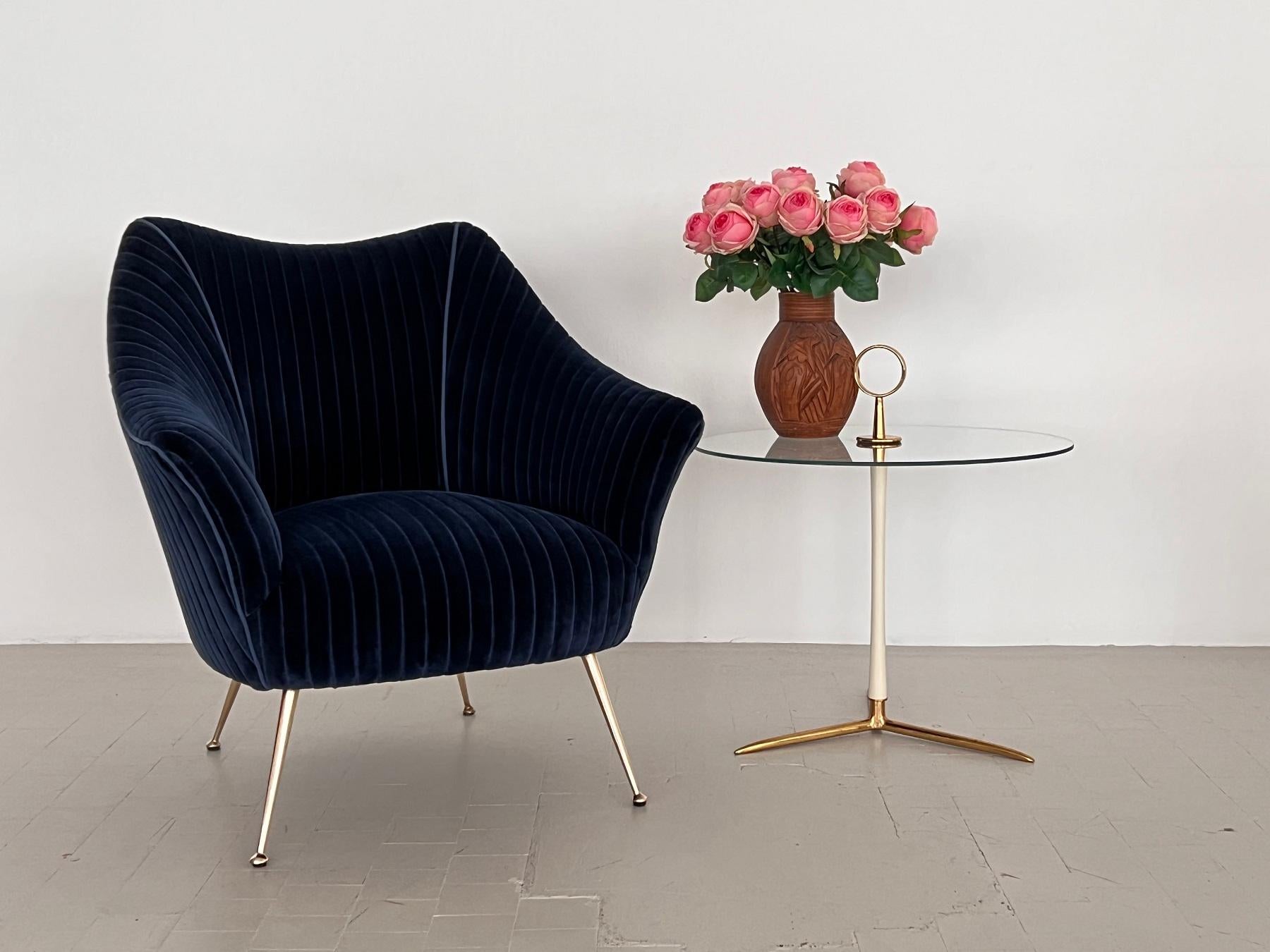 Italian Mid-Century Armchair with Brass Legs reupholstered in Magnificent Velvet For Sale 10