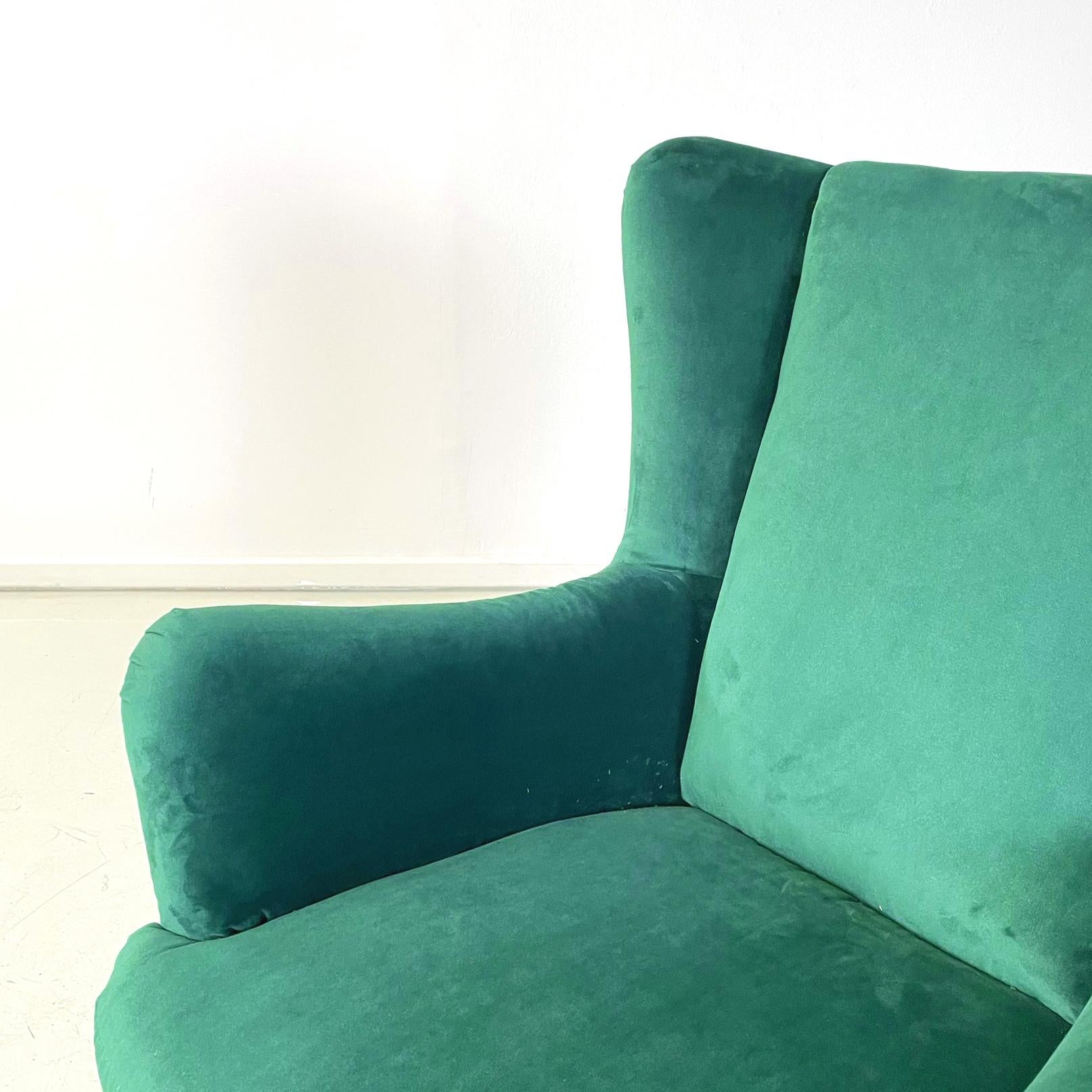 Italian Mid-Century Armchairs in Forest Green Velvet and Wooden Legs, 1950s For Sale 2
