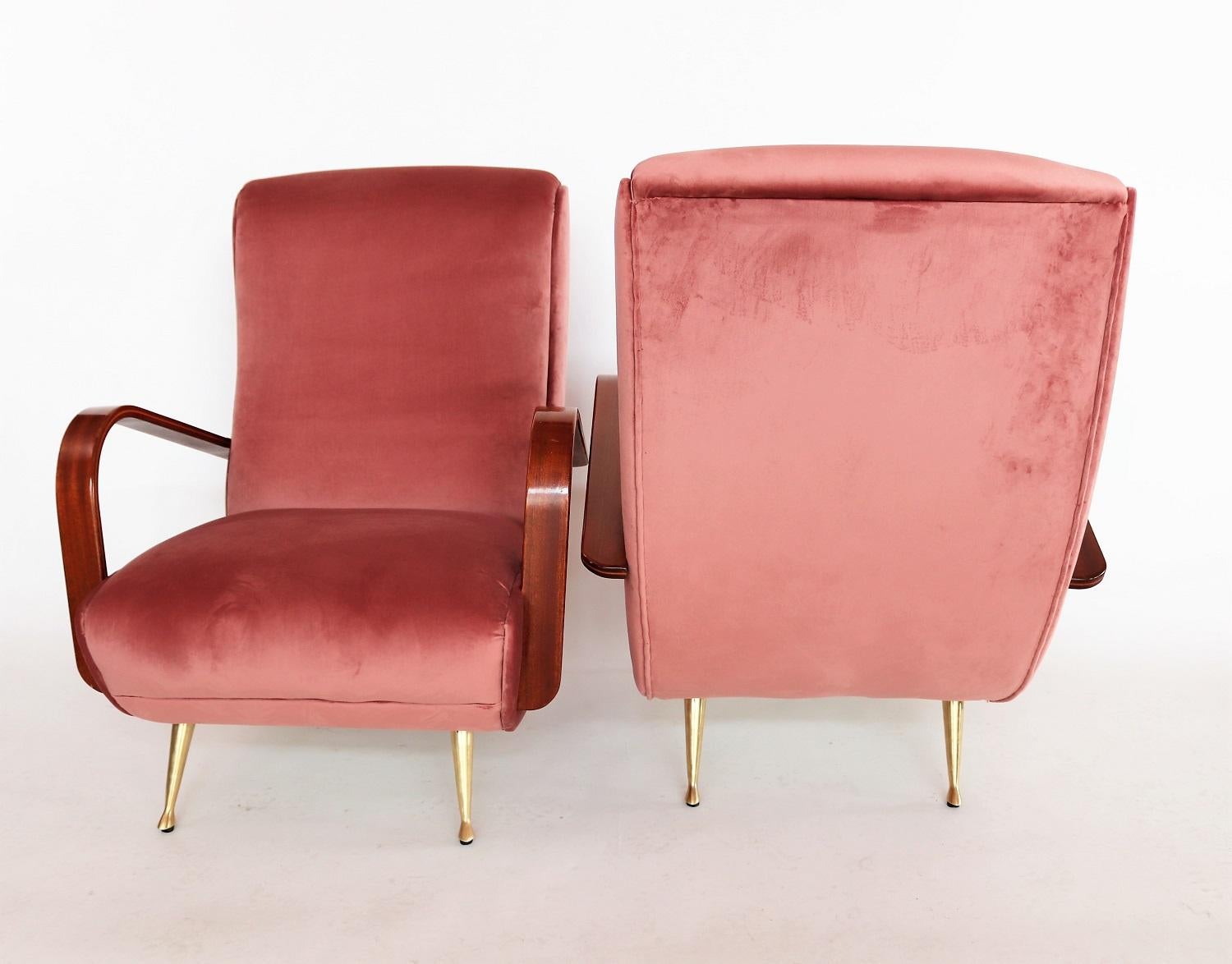 Italian Midcentury Armchairs in Mahogany, Brass and Coral Red Velvet, 1950s 15