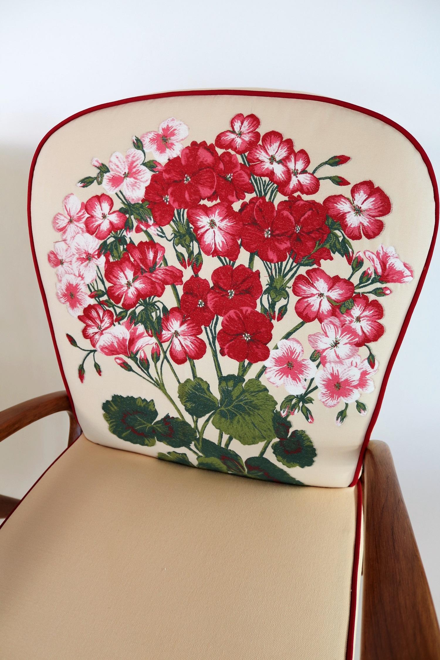 Italian Midcentury Armchairs in Oakwood and Tapestry Fabric, 1950s 2