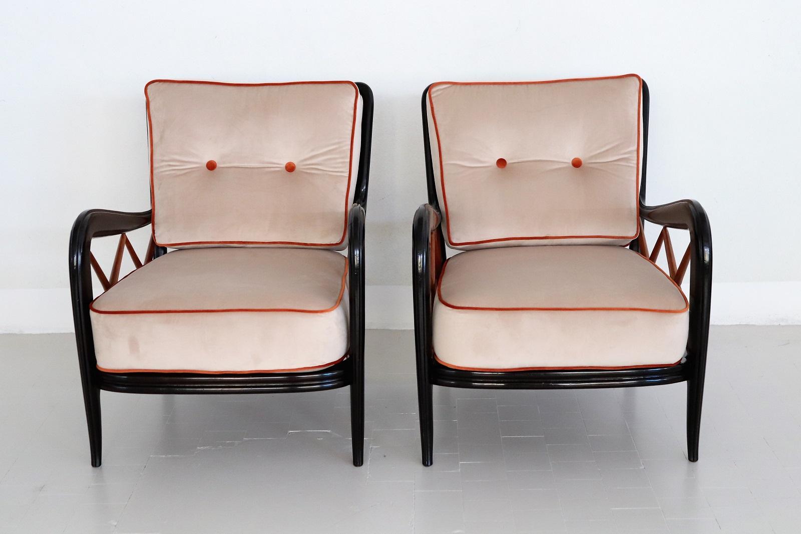 Italian Midcentury Armchairs Restored in Paolo Buffa Style, 1950s In Good Condition In Morazzone, Varese