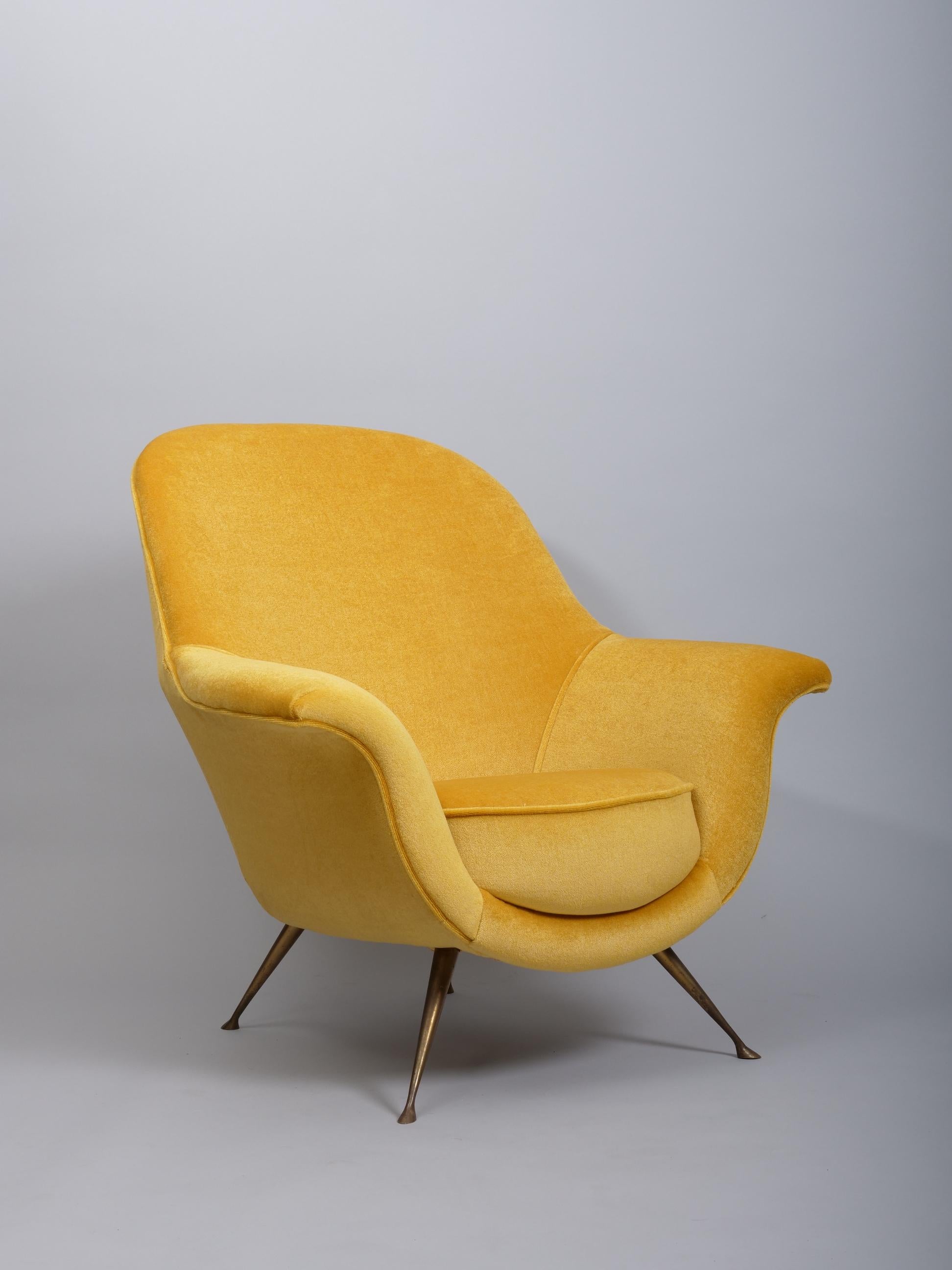 Italian mid century armchairs upholstered in a silk mohair velvet In Good Condition For Sale In London, GB