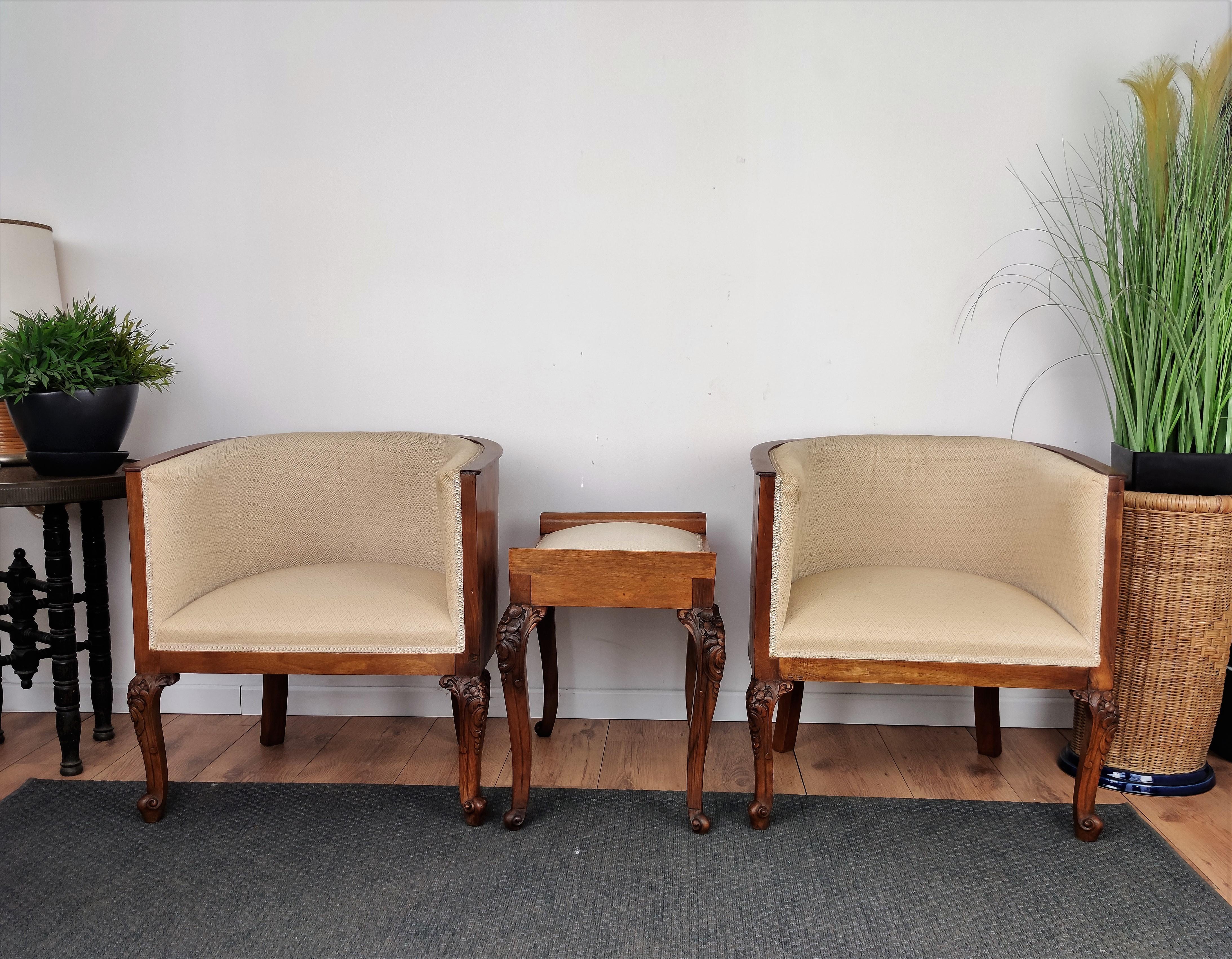 Italian Midcentury Art Deco Briar Walnut Wood Pair of Armchairs with Stools In Good Condition For Sale In Carimate, Como