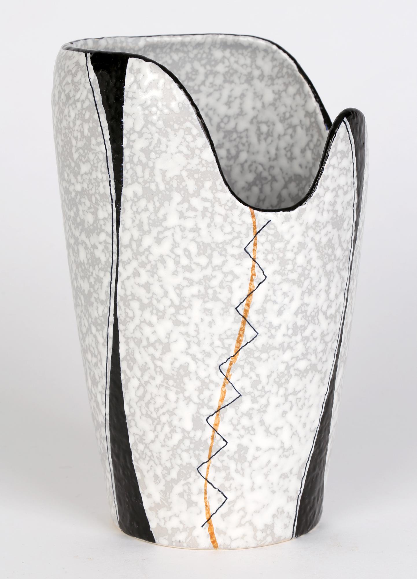 Italian Mid-Century Art Pottery Textured Vase Signed Jolie In Good Condition For Sale In Bishop's Stortford, Hertfordshire