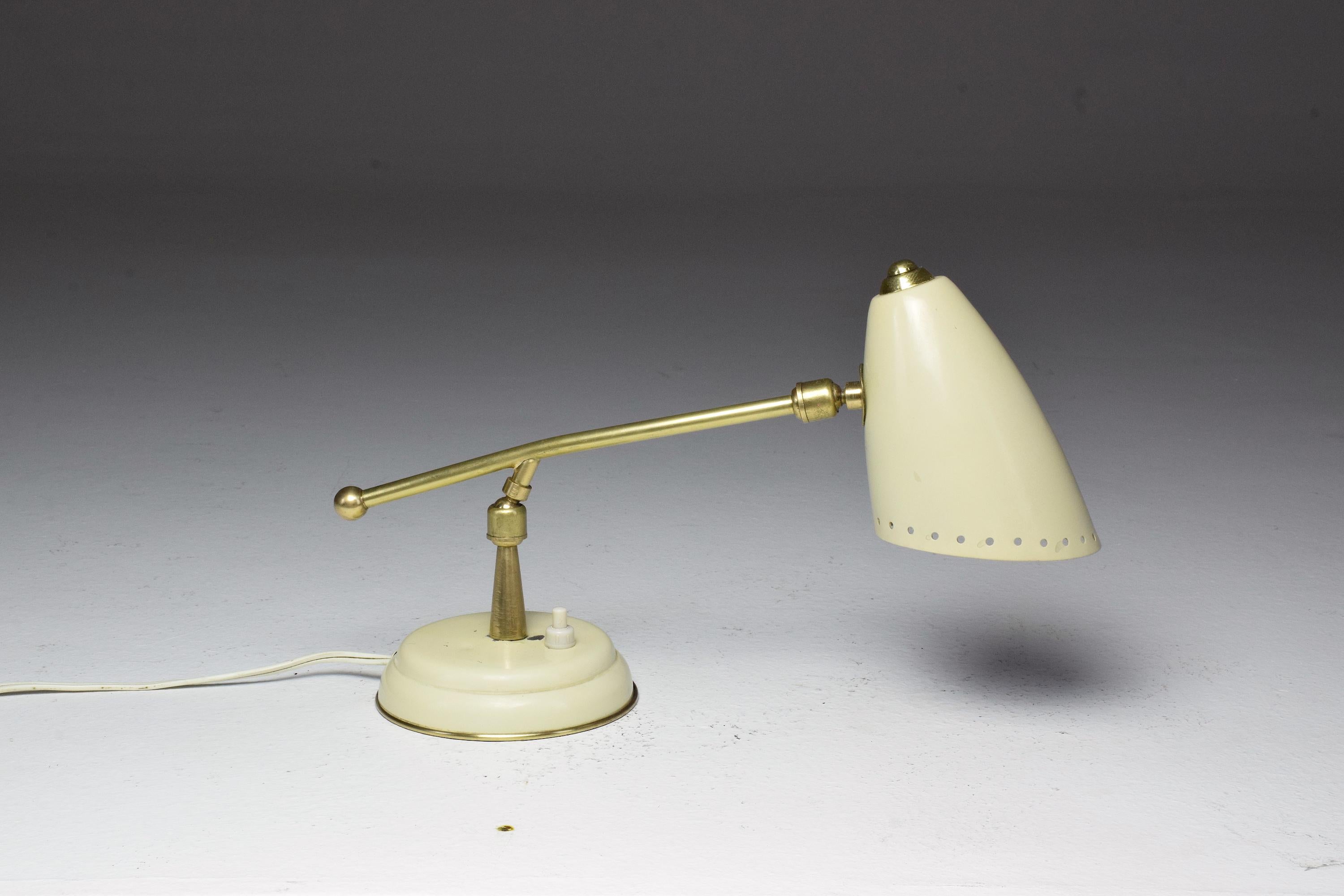 Italian Midcentury Arteluce Style Brass Lamp, 1950s 9