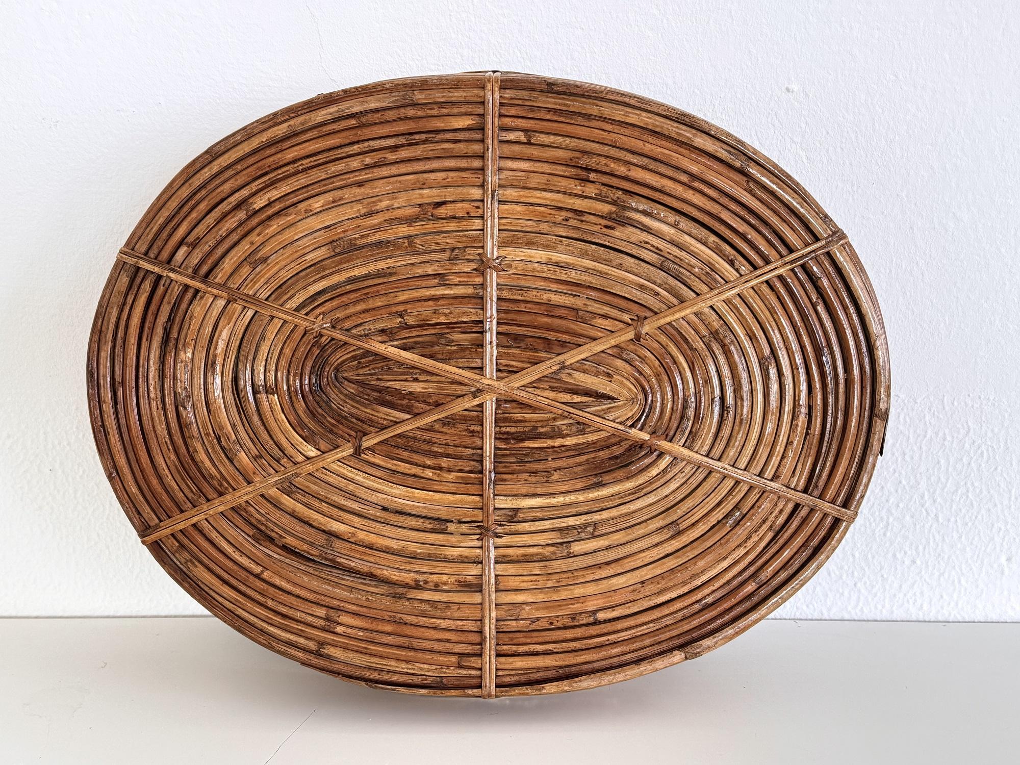 Vassoio da portata organico bohémien in bambù e ottone della metà del secolo scorso, anni '70 in vendita 1