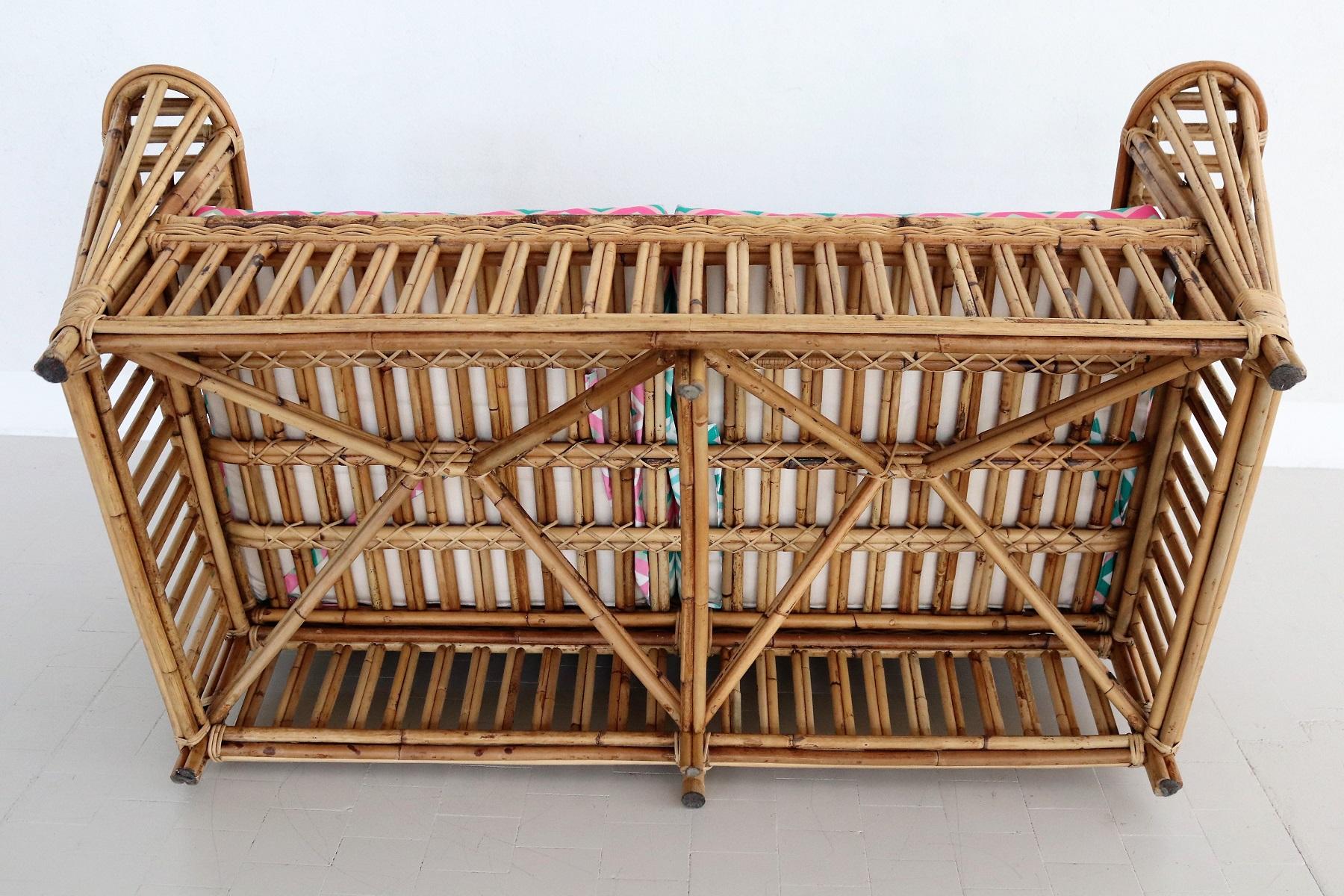 Italian Mid-Century Bamboo and Rattan Sofa with new Upholstery, 1970s For Sale 7