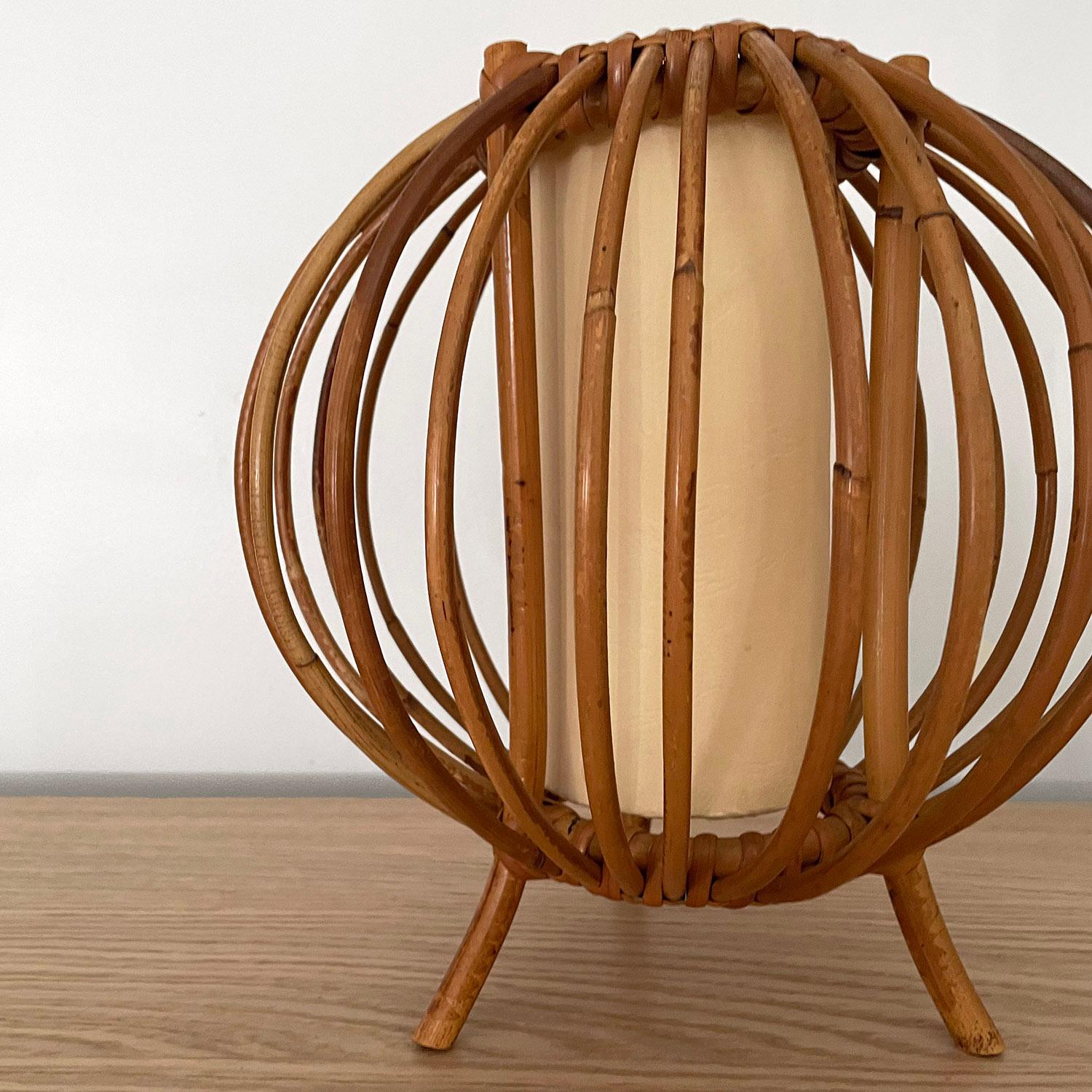 Italian Mid Century Bamboo & Rattan Table Lamp In Good Condition For Sale In Los Angeles, CA