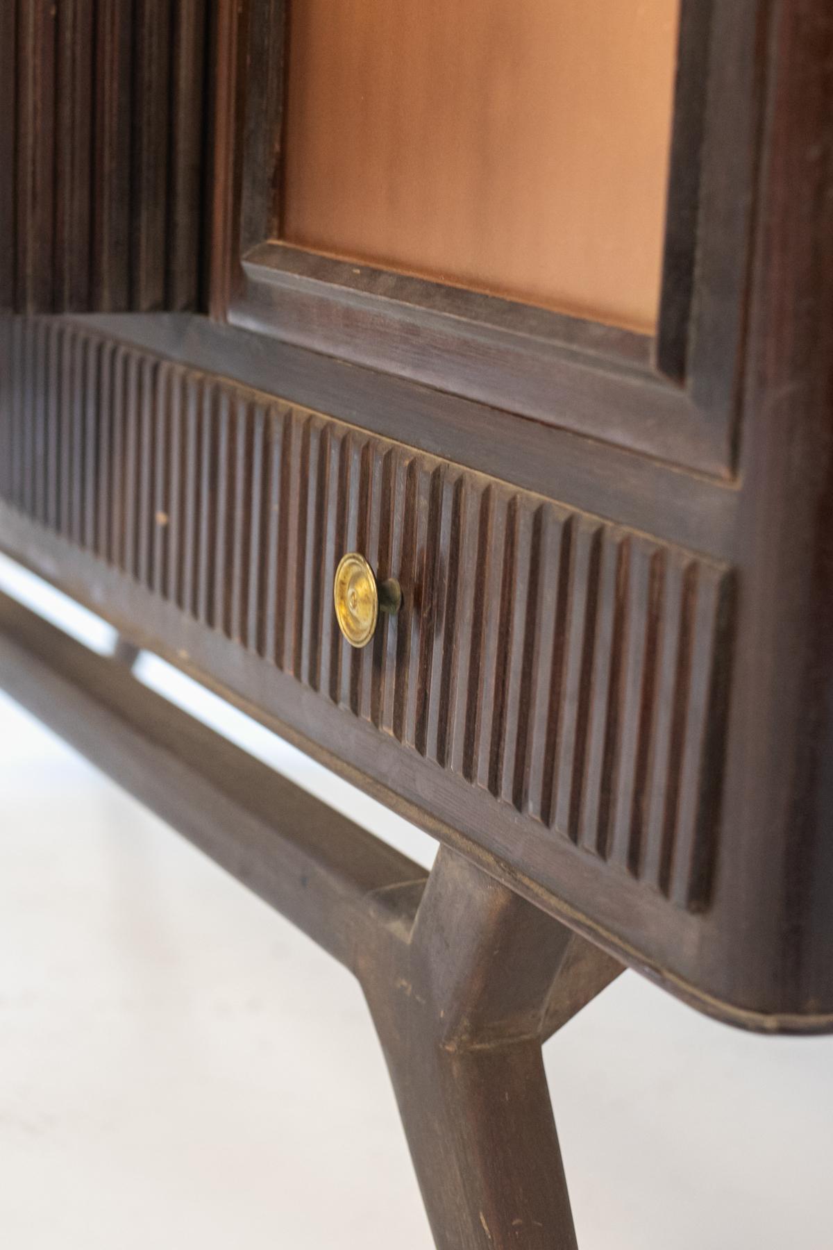 Italian Mid-Century Bar Cabinet in Fine Wood and Brass 8