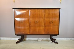 Italian Mid-Century Bar Cabinet in Walnut and Brass, Attributed to Paolo Buffa