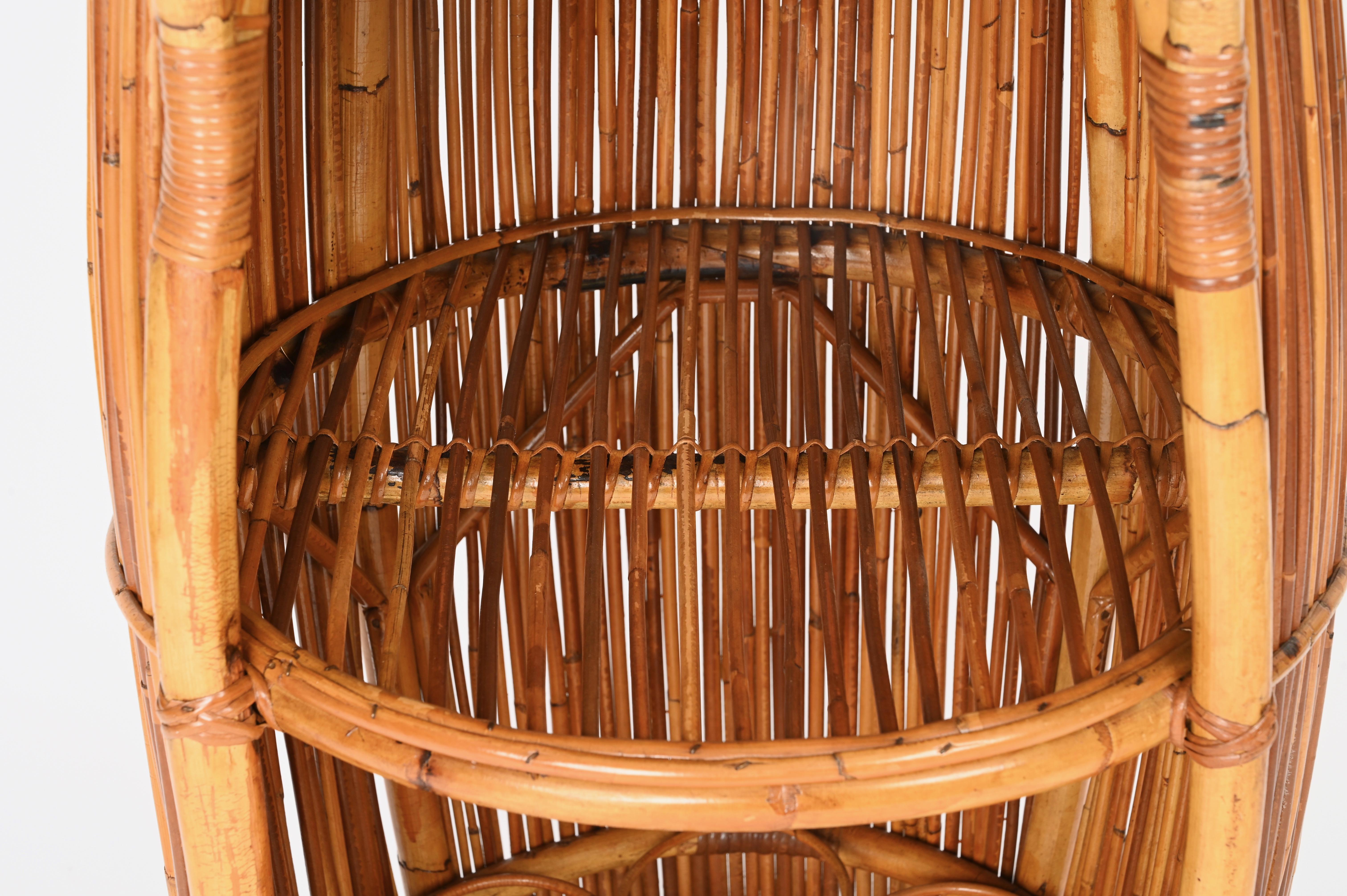 Chariot de bar en forme de tonneau en rotin et bambou, Italie, milieu du siècle dernier, années 1960 en vente 1