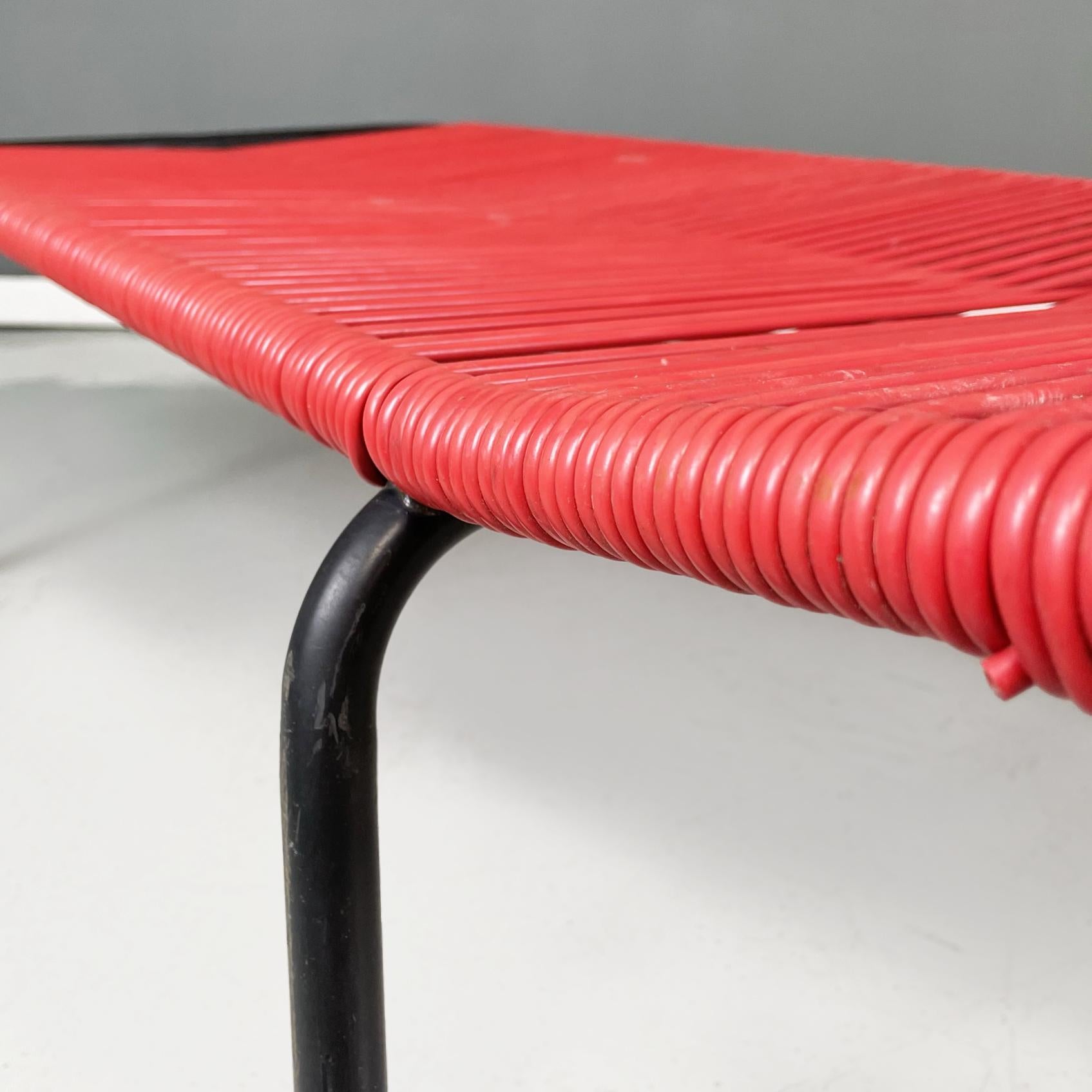 Italian Midcentury Beach Chair in Red Scooby Plastic and Black Metal, 1960s 6
