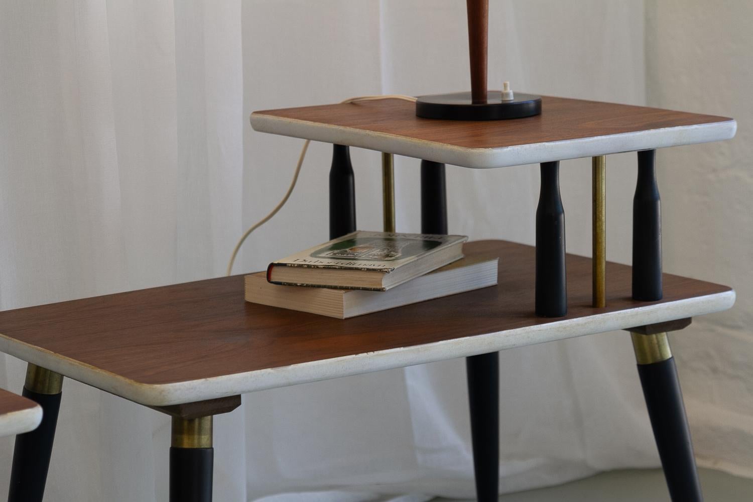 Italian Mid-Century Bedside Tables in Walnut, 1950s. Set of 2. 11