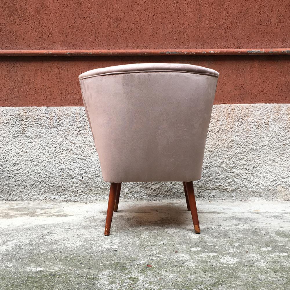 Italian Midcentury Beech and Powder-Colored Velvet Cocktail Chair, 1960s In Good Condition For Sale In MIlano, IT