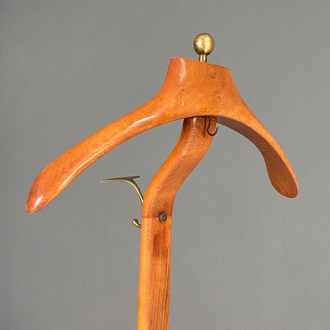 Italian Mid Century Beech Brass Valet Clothes Stand by Reguitti Brothers 1950s 2