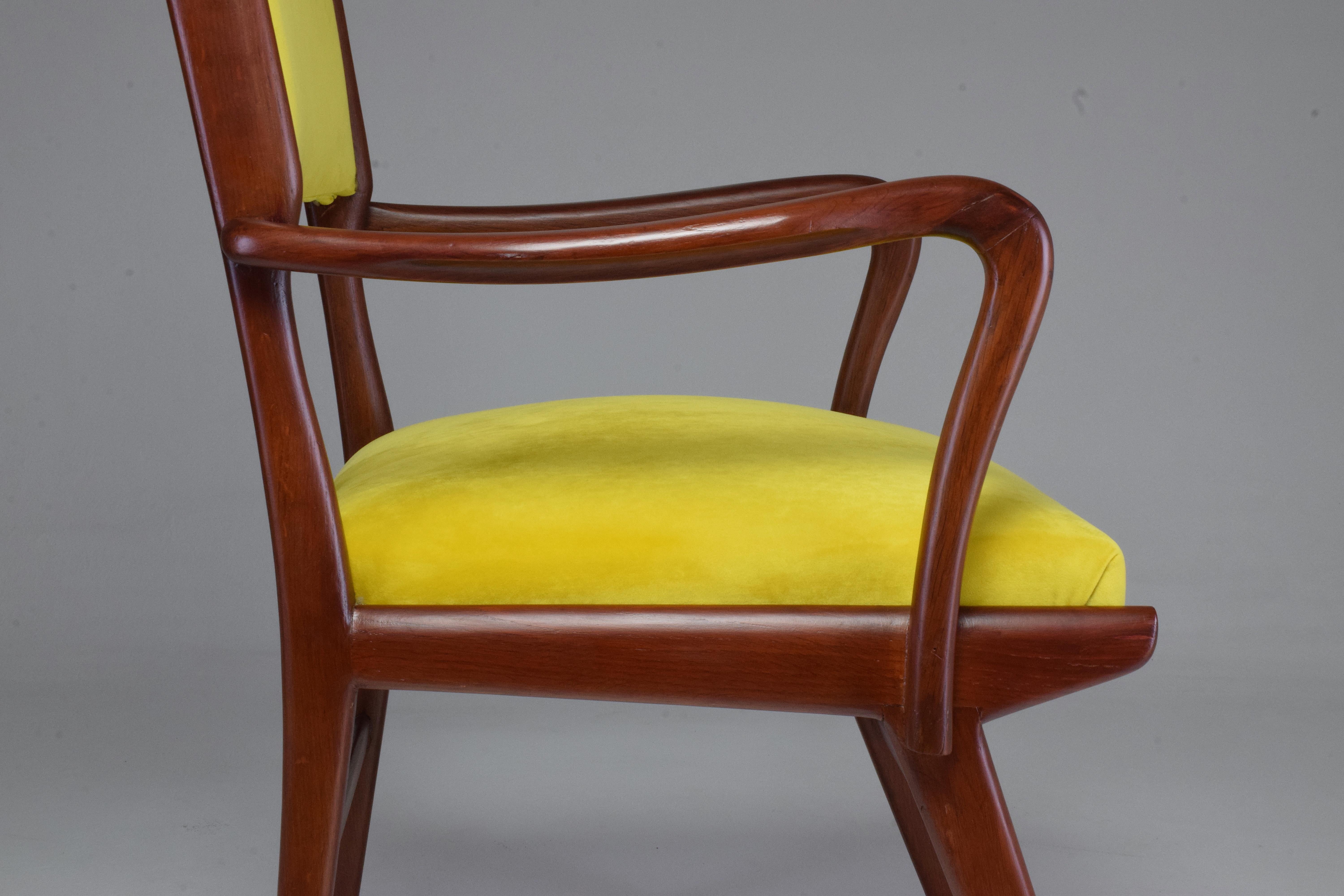 Italian Midcentury Beechwood Armchair, 1950s For Sale 1