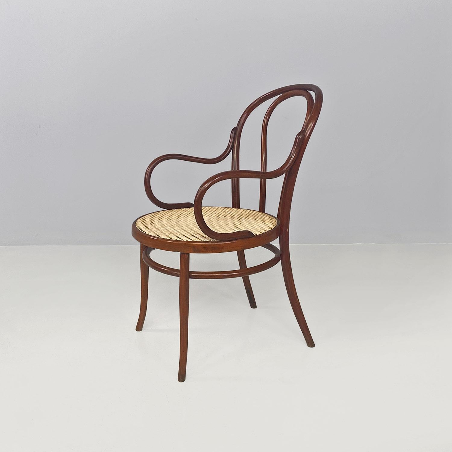 Italian mid-century big beech wood and Vienna straw Thonet chairs, 1950s For Sale 8