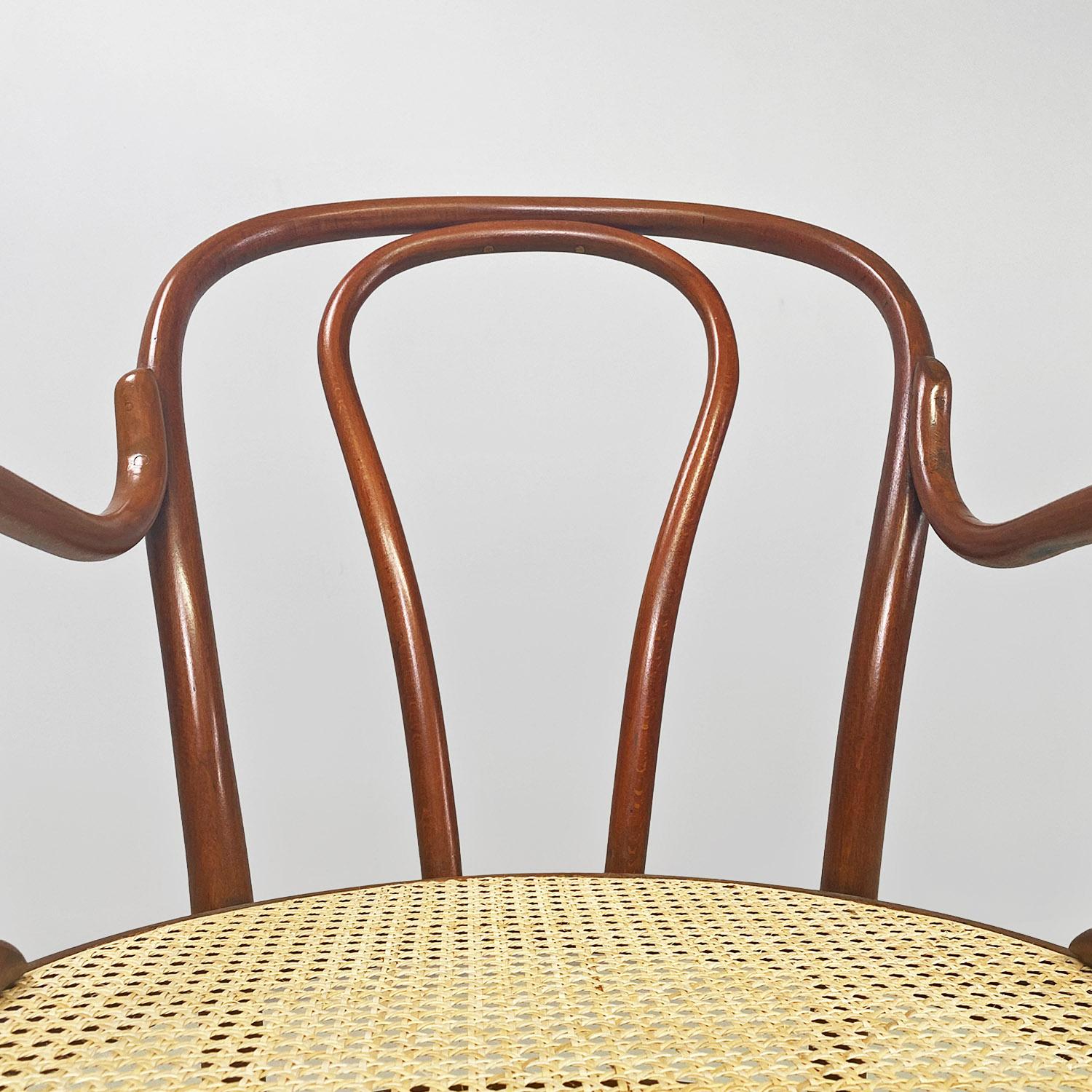 Italian mid-century big beech wood and Vienna straw Thonet chairs, 1950s For Sale 2