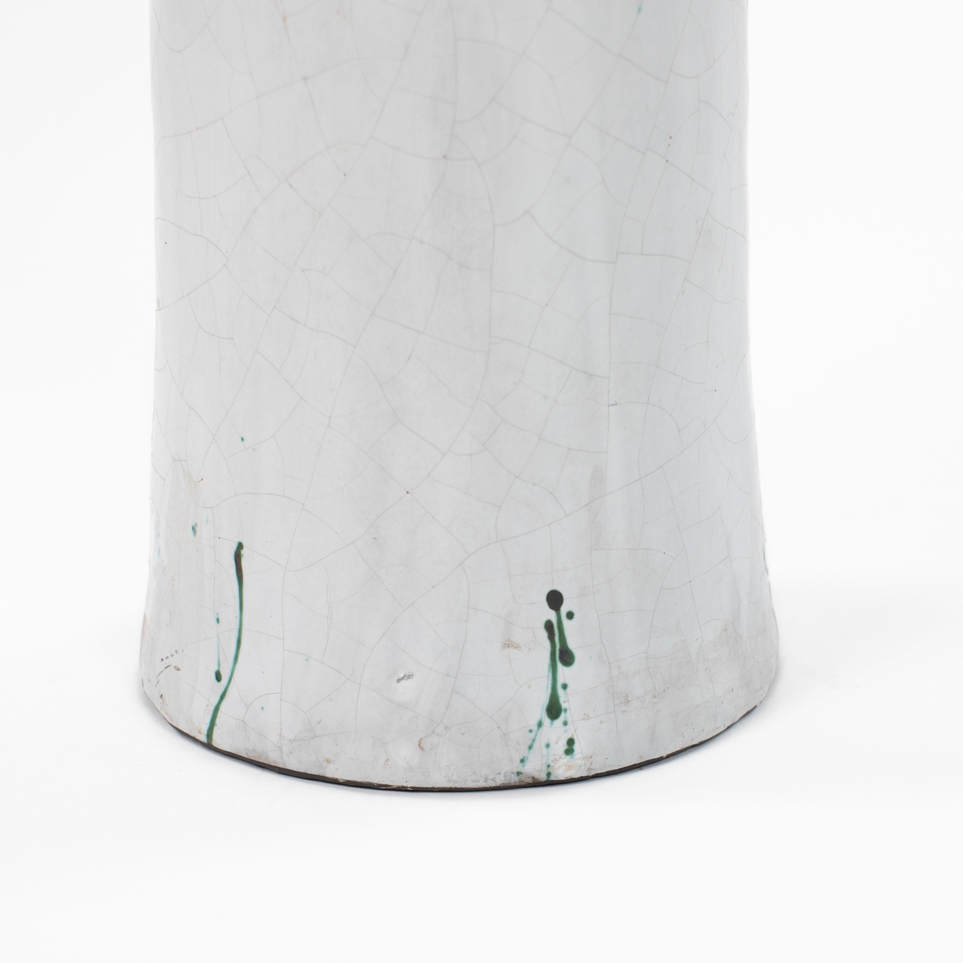 Fine XX secolo Vaso italiano di metà secolo in bianco e nero con disegno Raku, firmato MARIONI 1970s in vendita