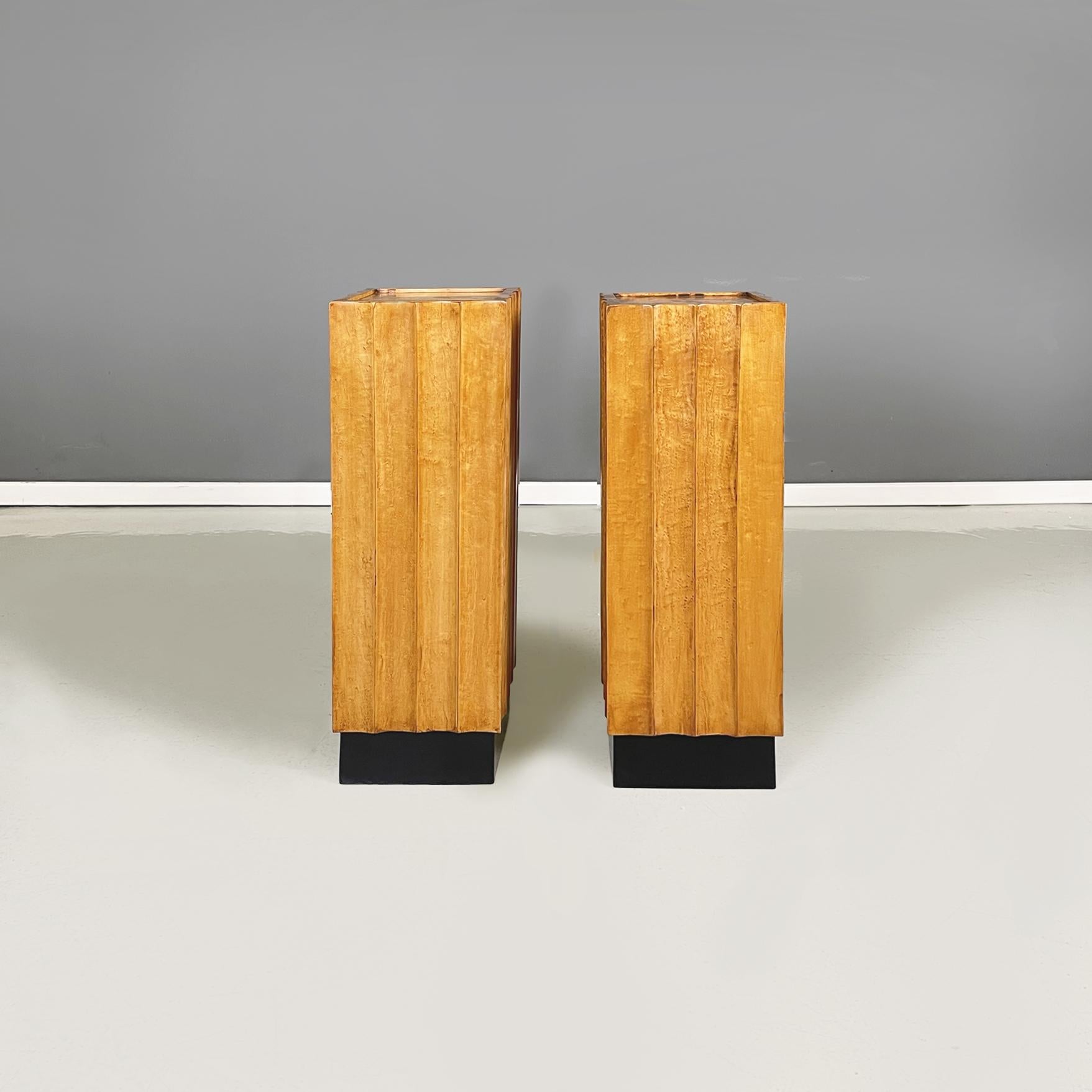 Italian Midcentury Black Light Wooden Square Pedestals with Wavy Profile, 1960s In Good Condition For Sale In MIlano, IT