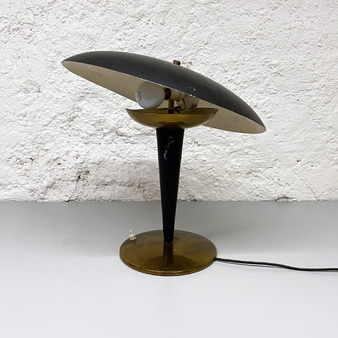 Italian Midcentury Black Metal Table Lamp with Tiltable Lampshade, 1930s In Good Condition In MIlano, IT