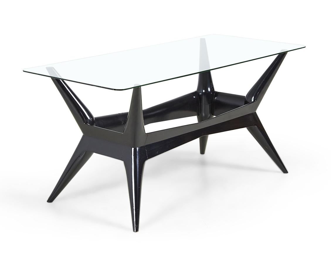 Table basse italienne du milieu du siècle peinte en noir Bon état - En vente à Queens, NY